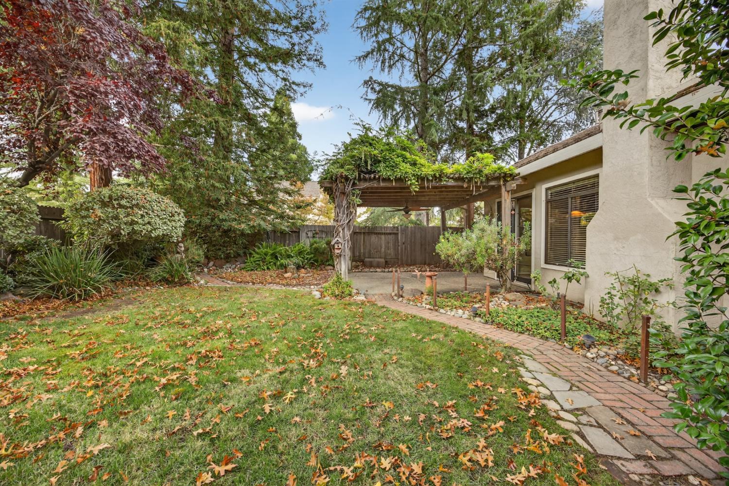 2206 Fort Point Drive