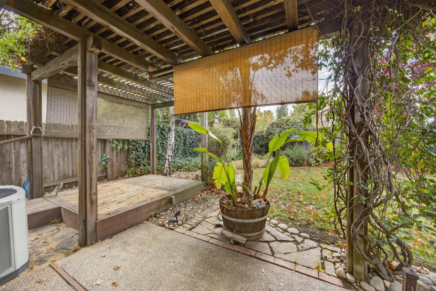 2206 Fort Point Drive
