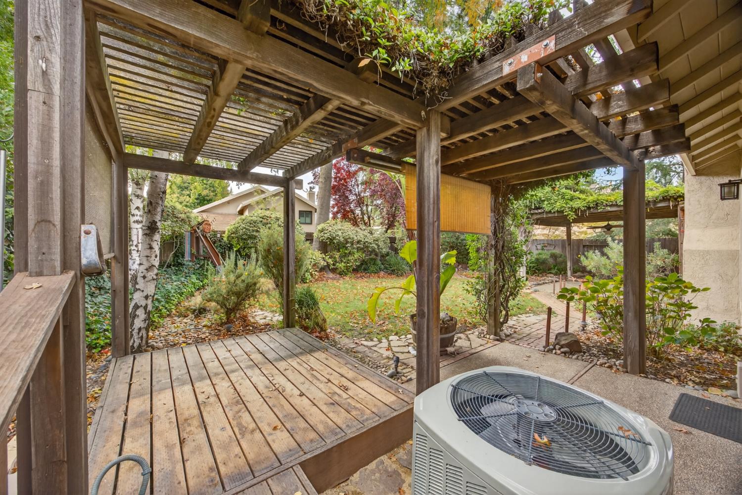 2206 Fort Point Drive