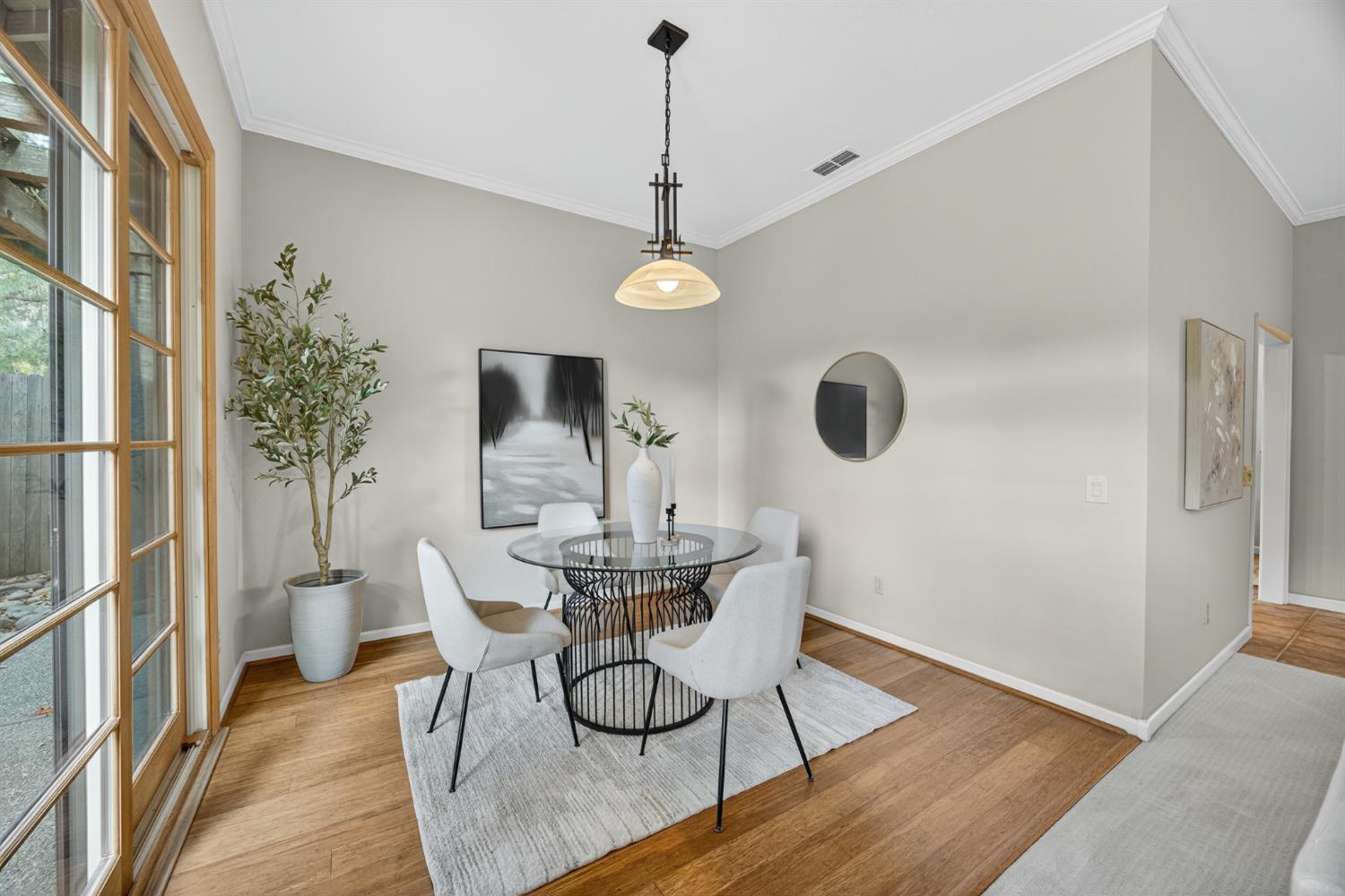 2206 Fort Point Drive