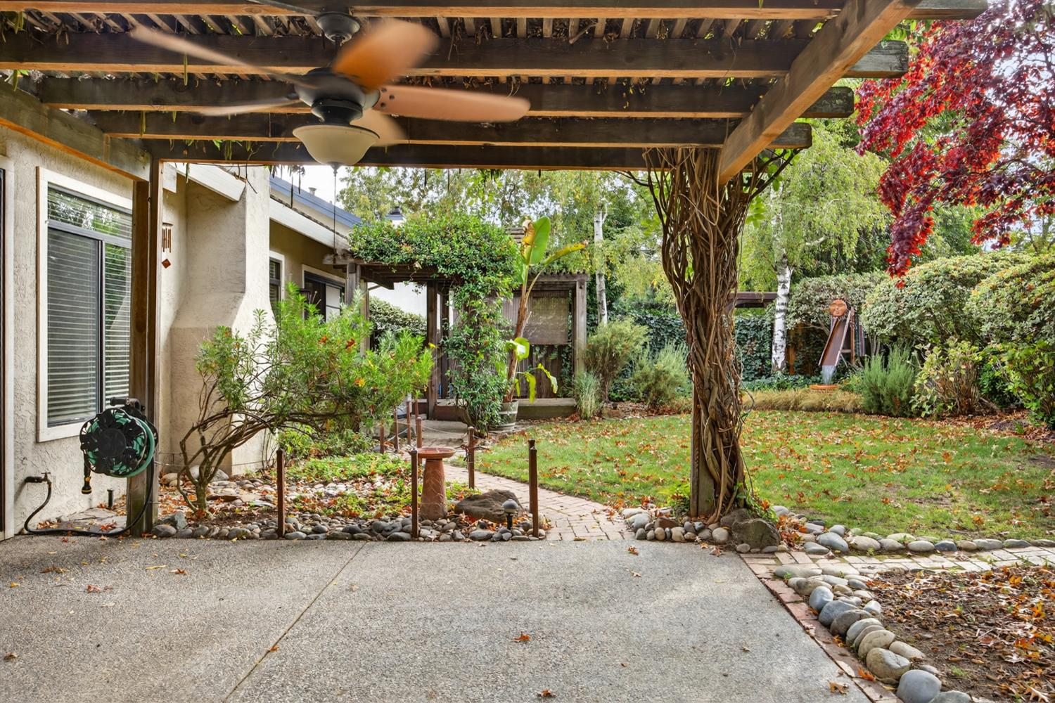 2206 Fort Point Drive