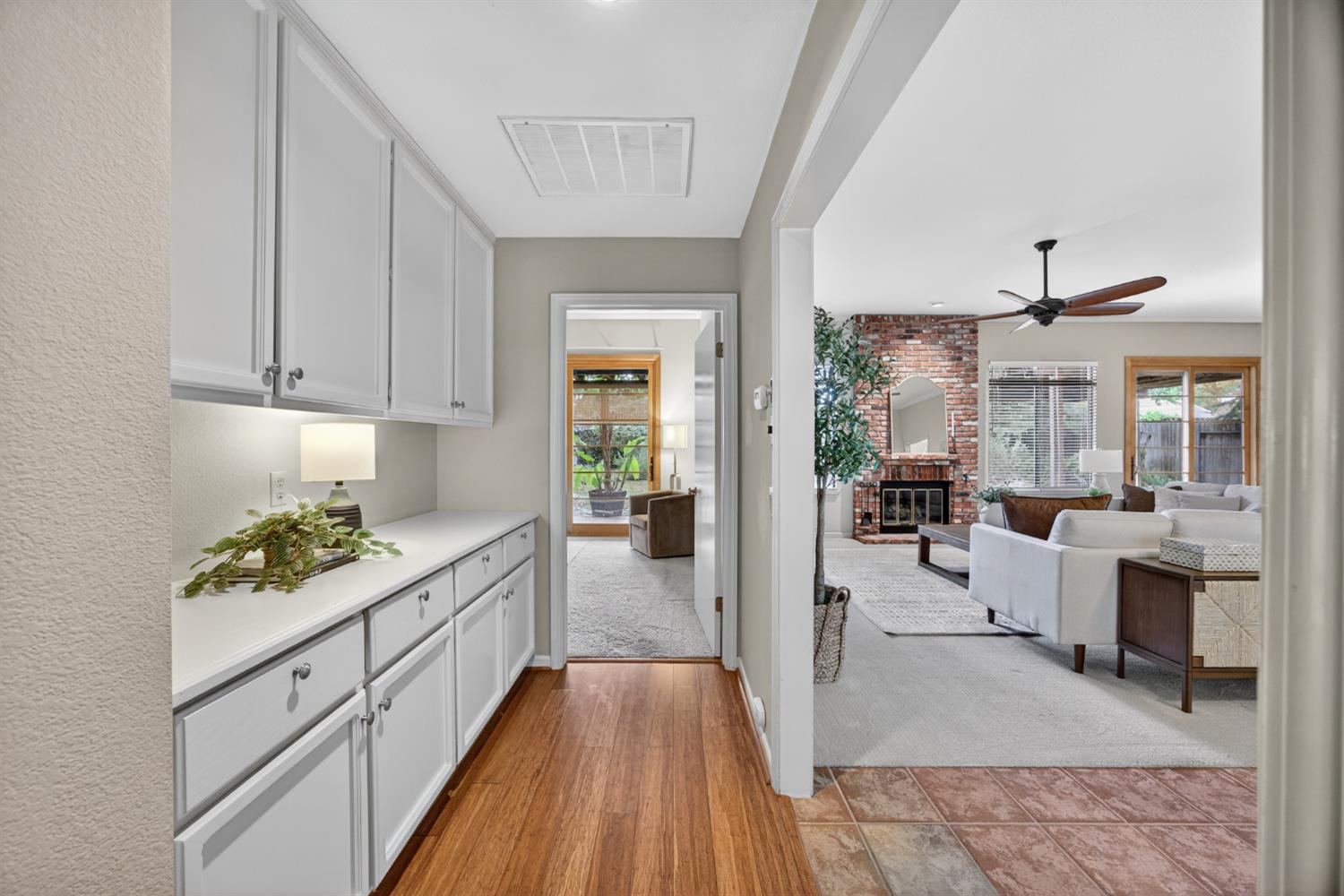 2206 Fort Point Drive