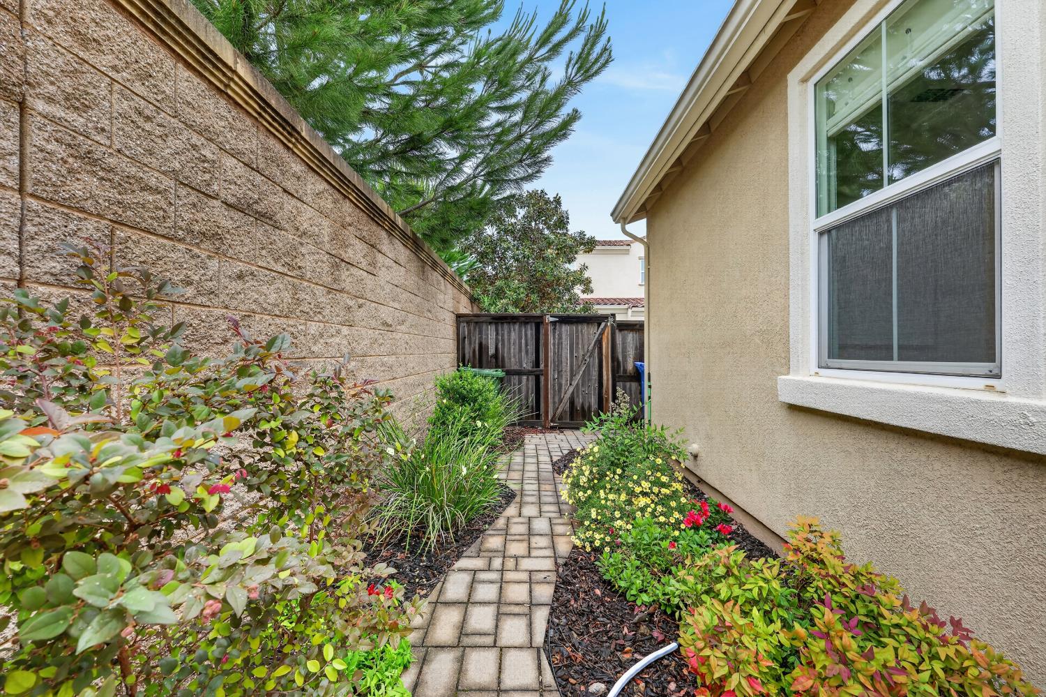 1533 Bonanza Lane