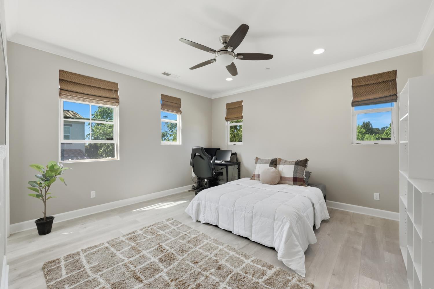 1533 Bonanza Lane