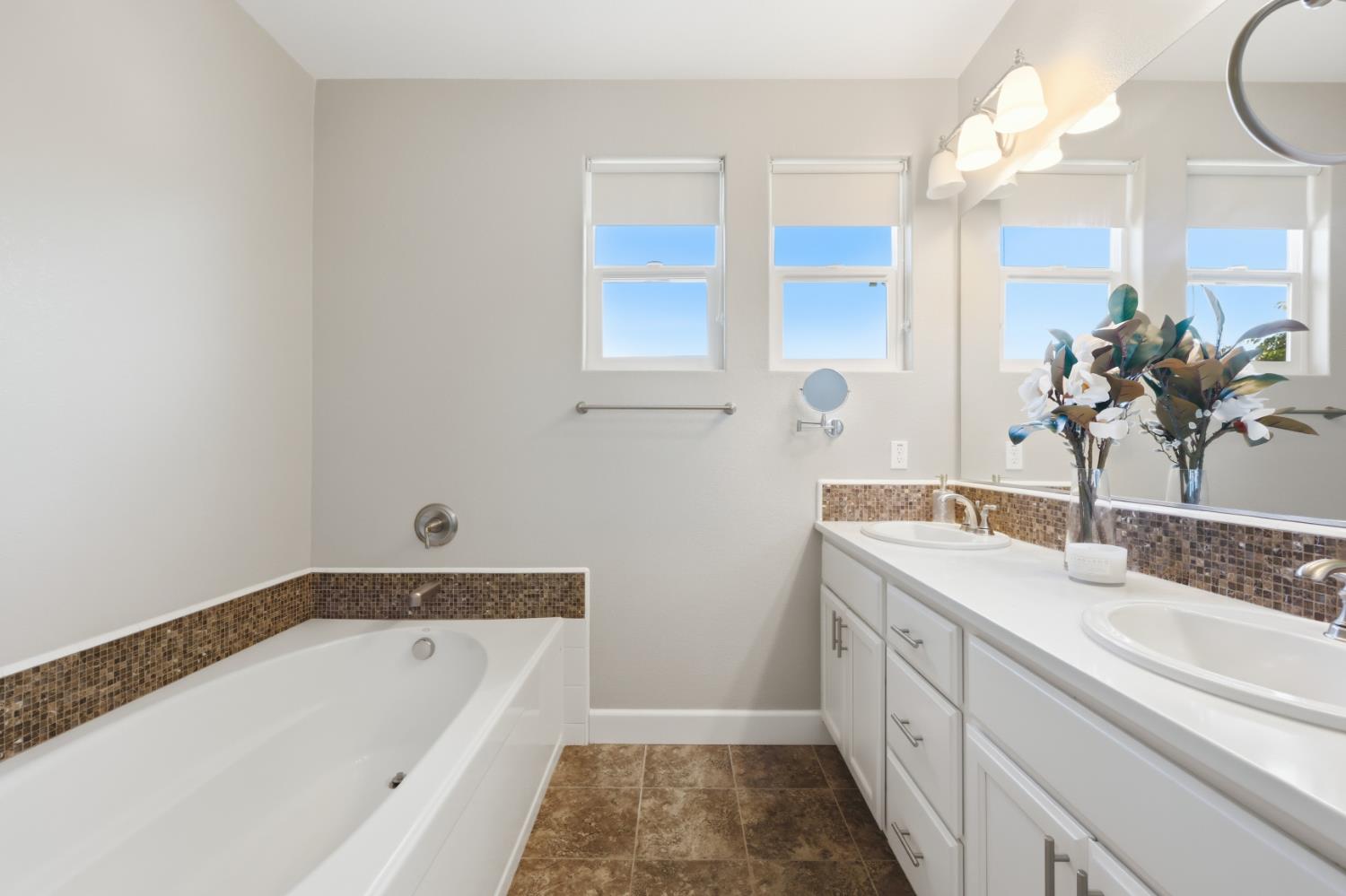 1533 Bonanza Lane