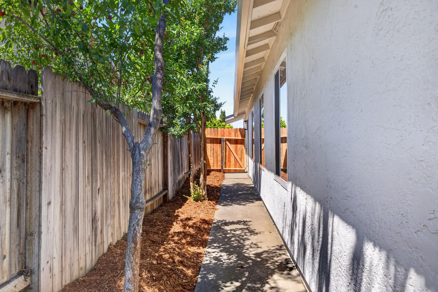 8239 Moorhaven Way