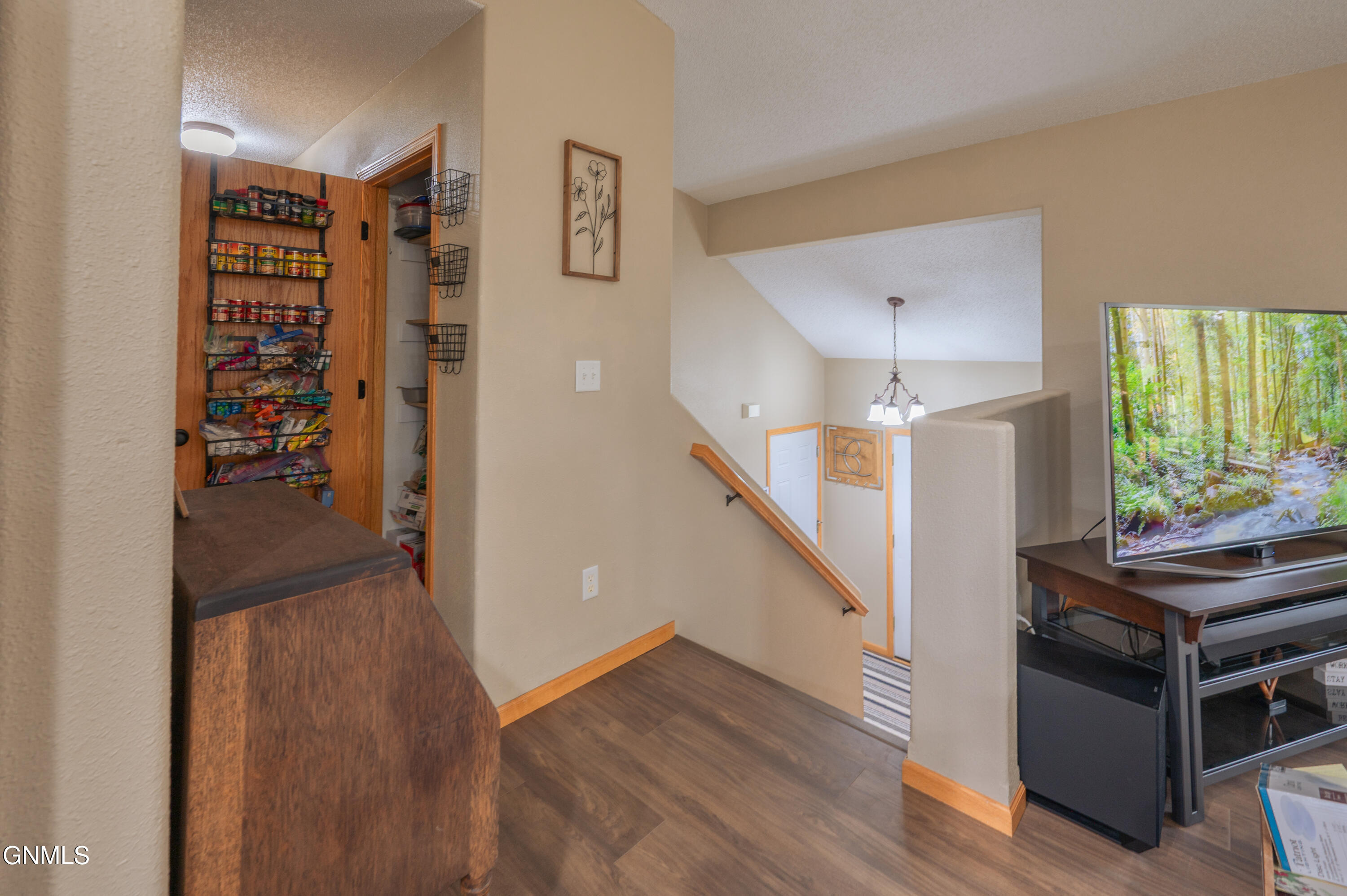 7427 Sandstone Drive