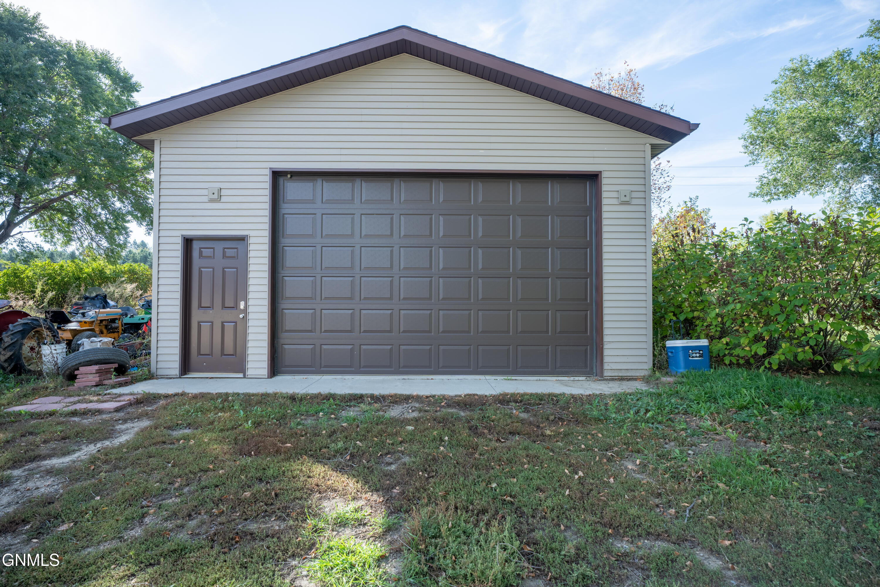 2134 Coulee Drive N