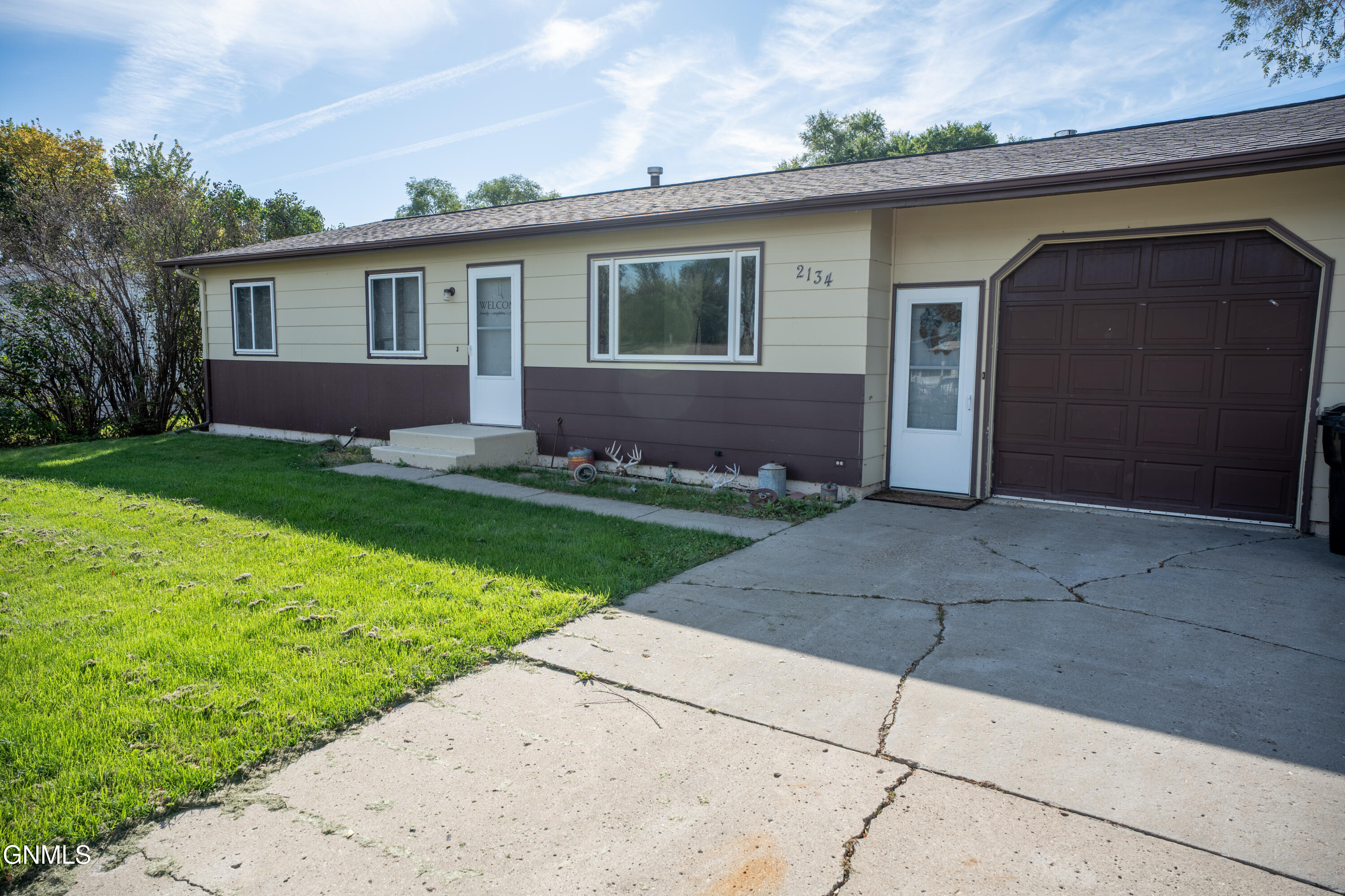 2134 Coulee Drive N