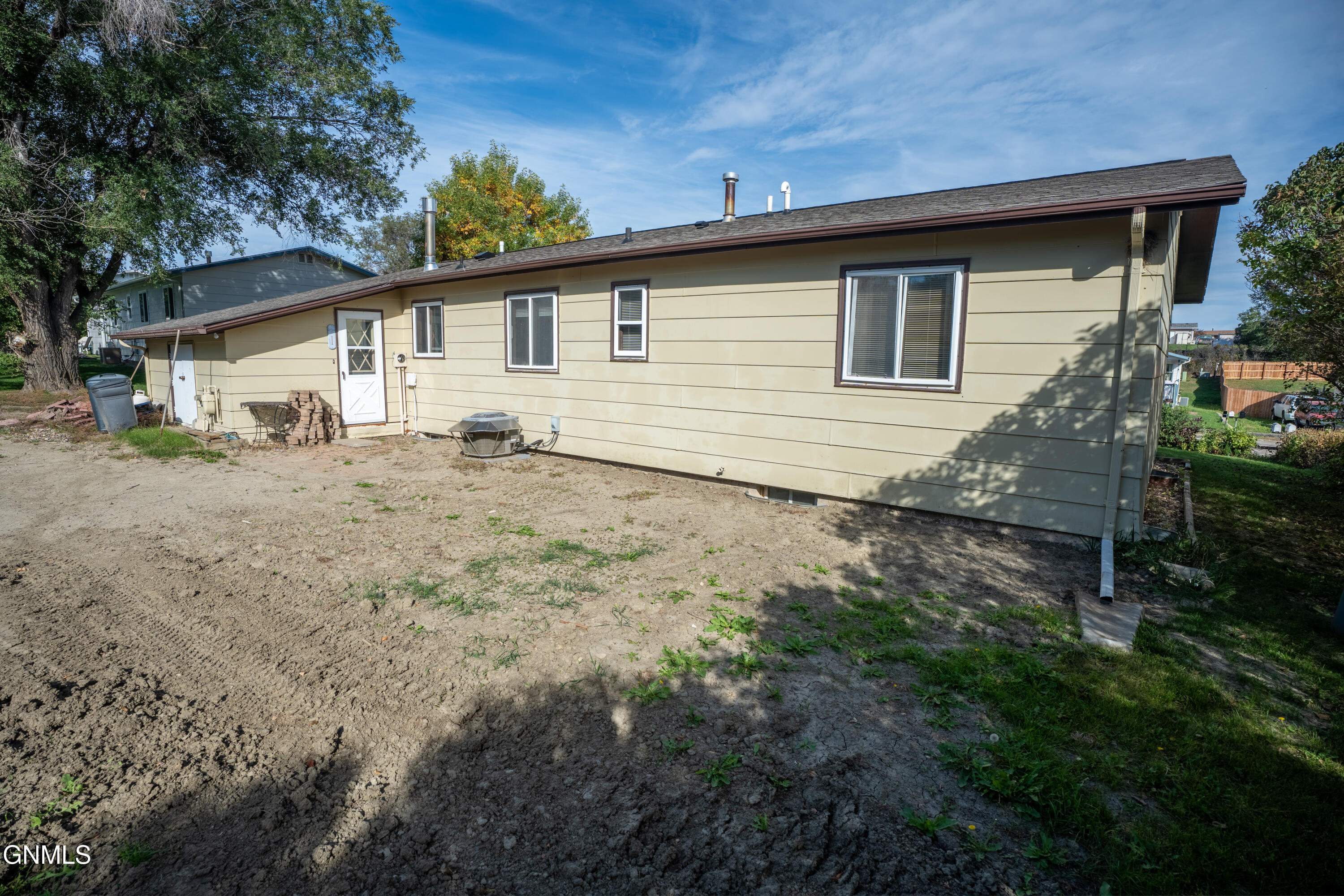 2134 Coulee Drive N