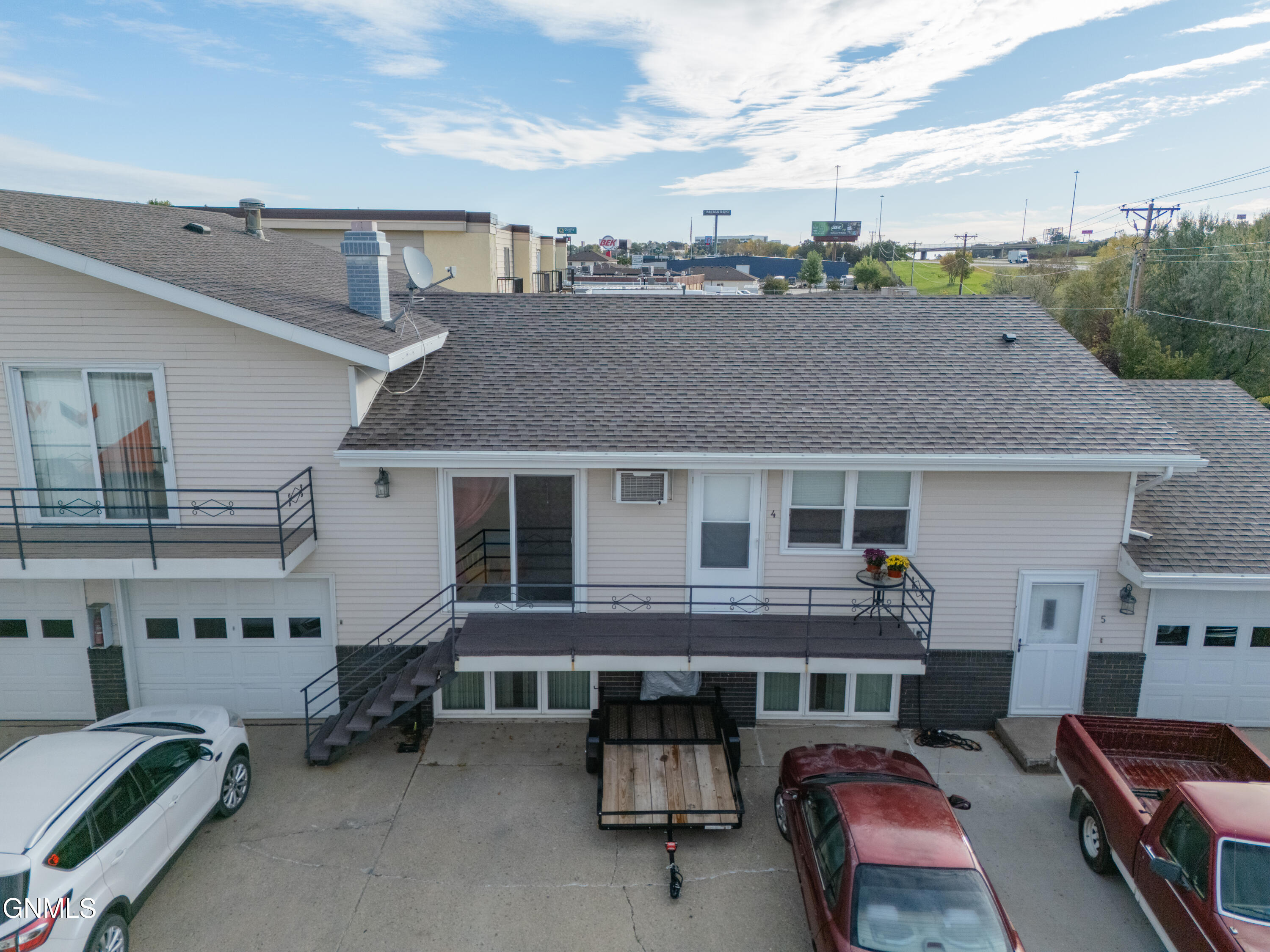 707 Interstate Avenue E, 4