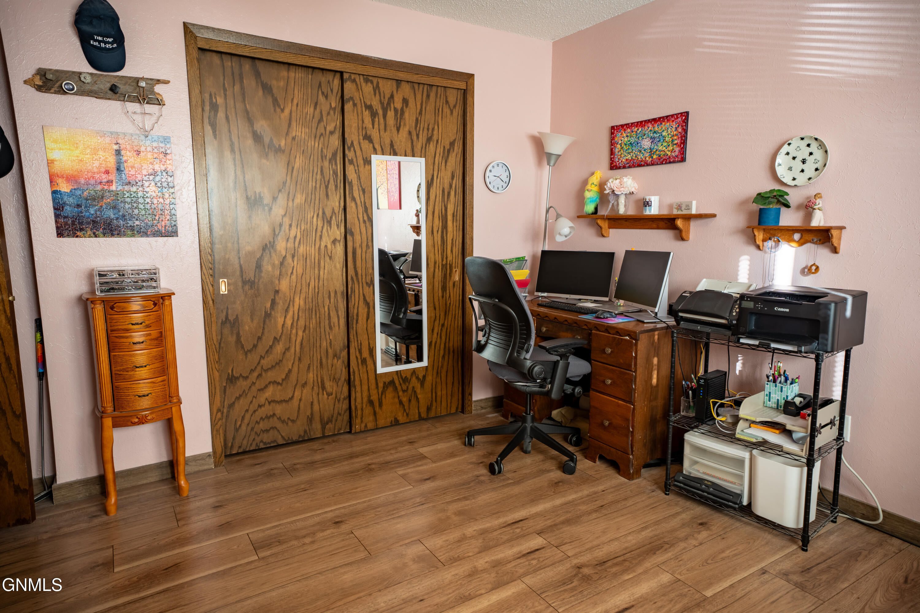 707 Interstate Avenue E, 4