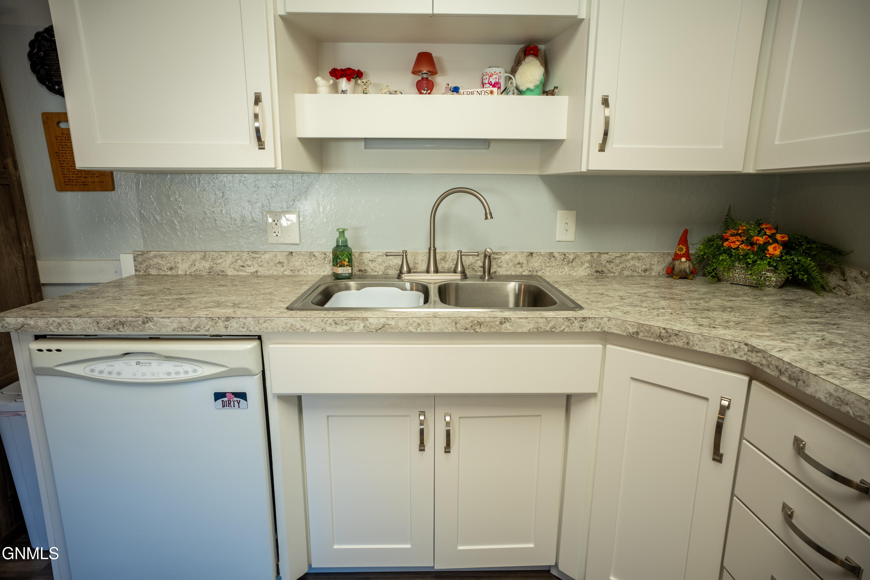 707 Interstate Avenue E, 4