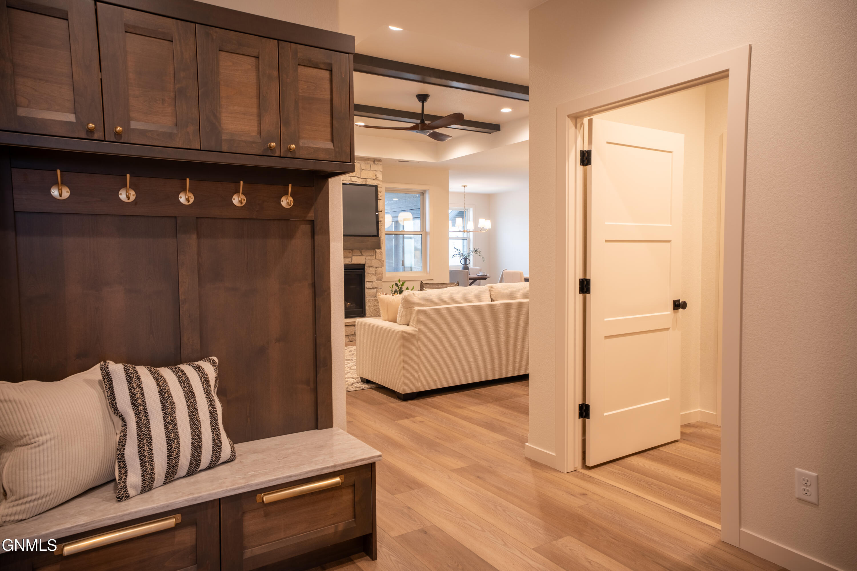 2112 Prairie Hawk Drive