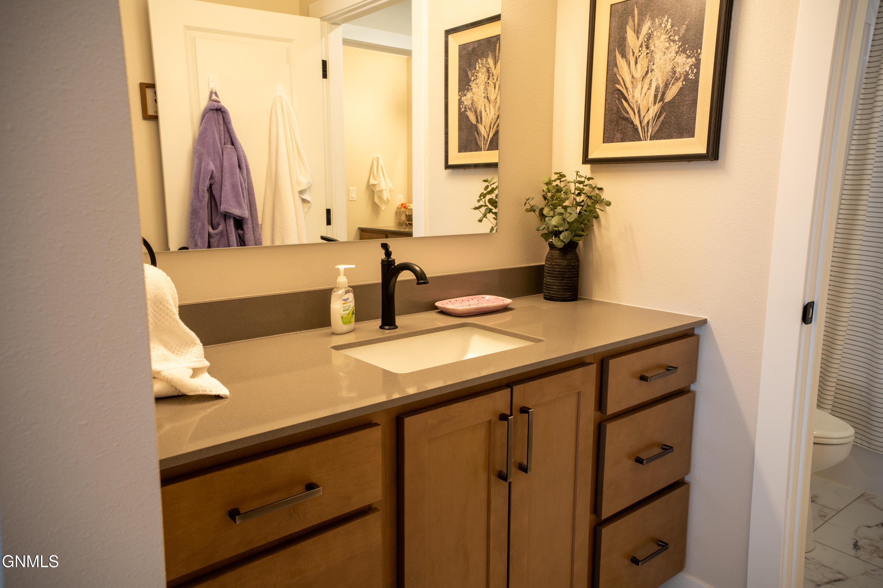 4208 Silver Boulevard