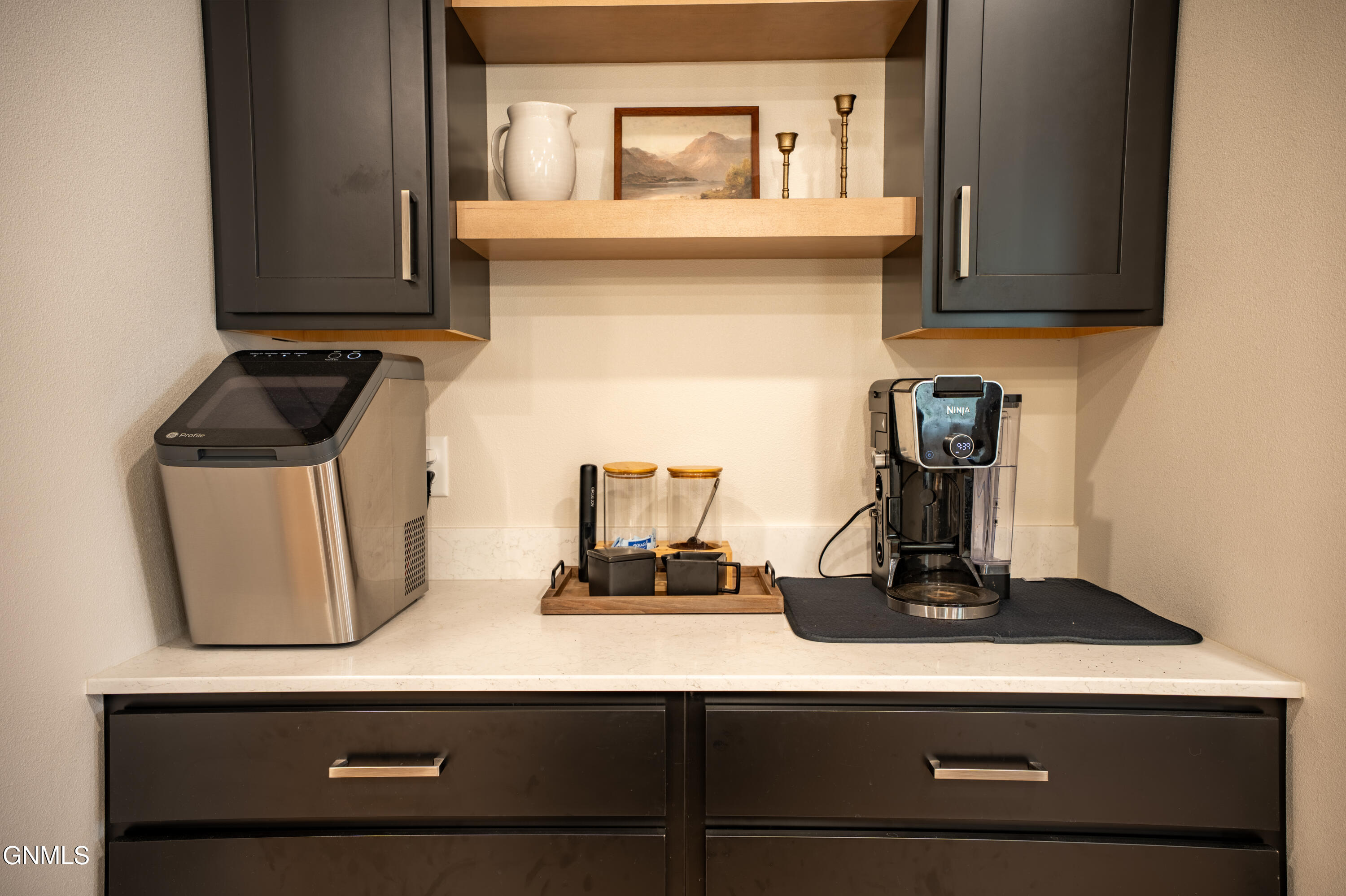 4208 Silver Boulevard