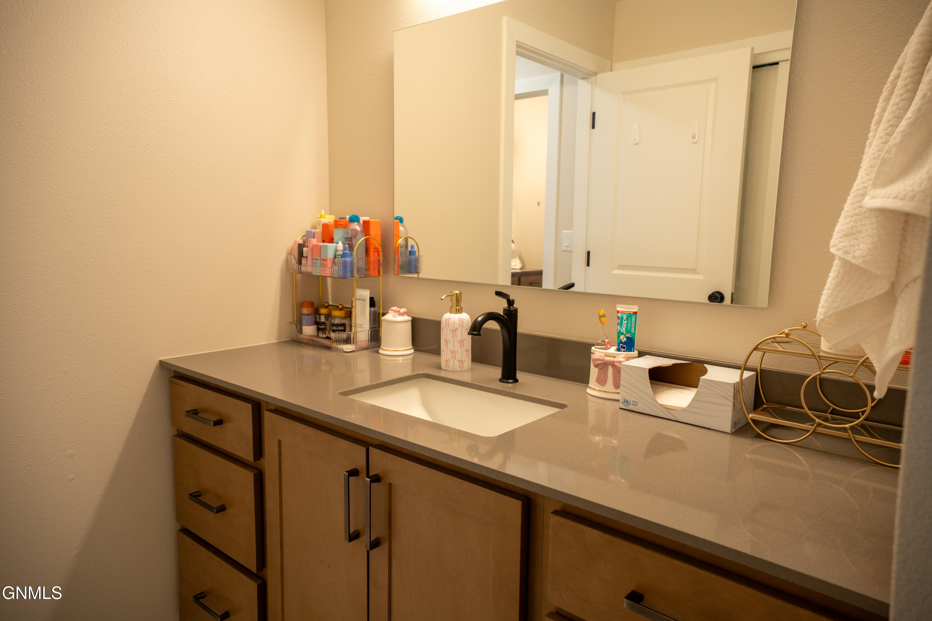 4208 Silver Boulevard