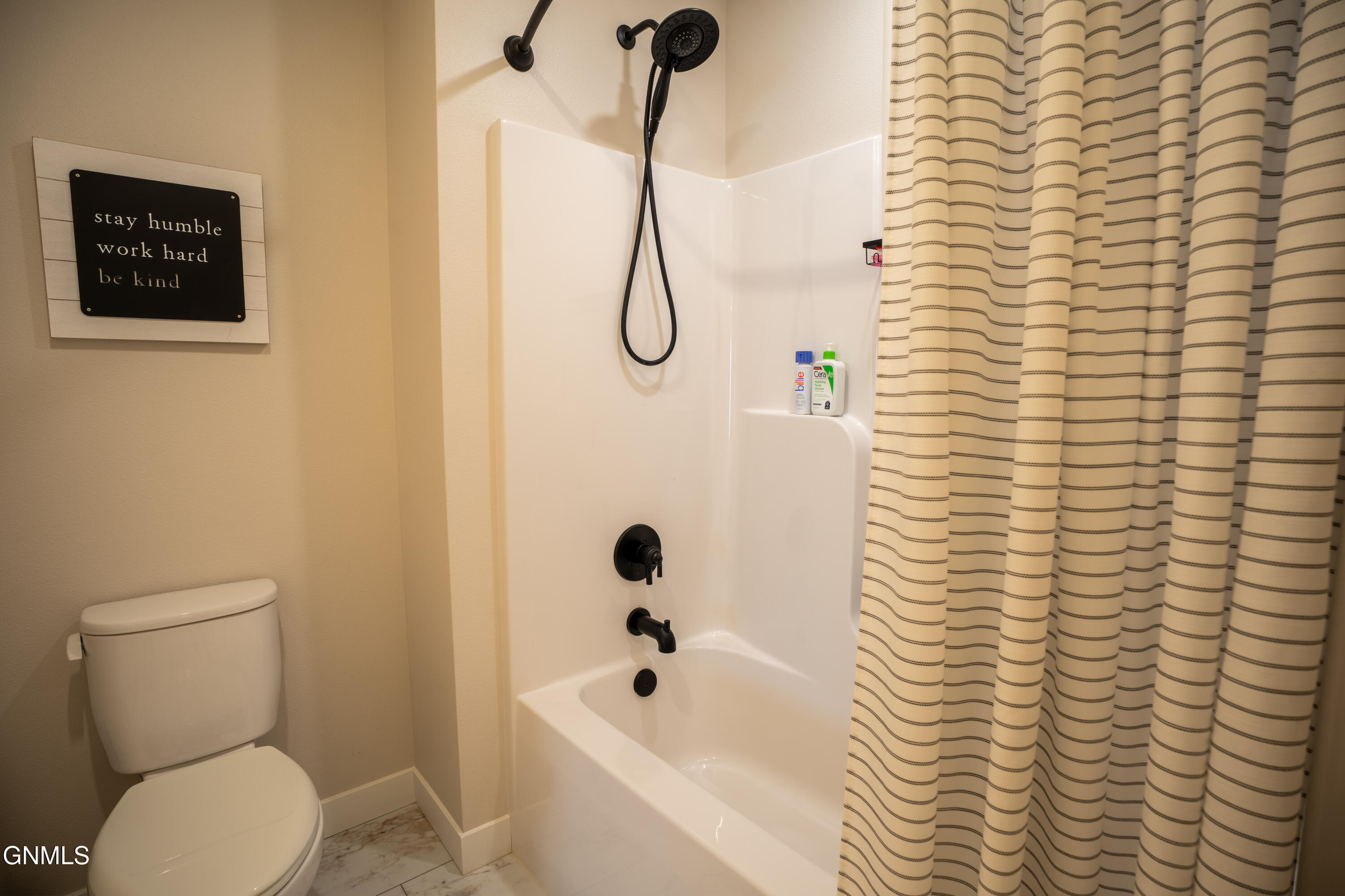 4208 Silver Boulevard