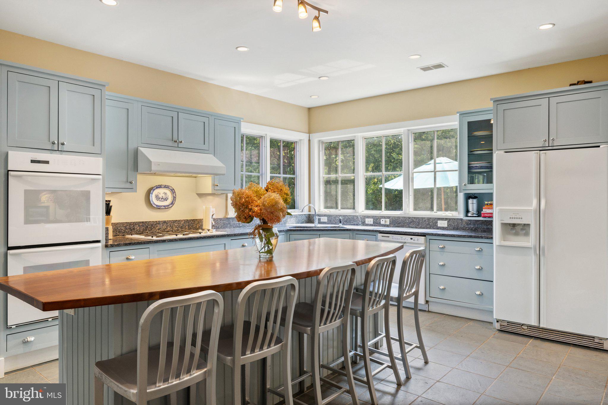 104 Greenfields Ln