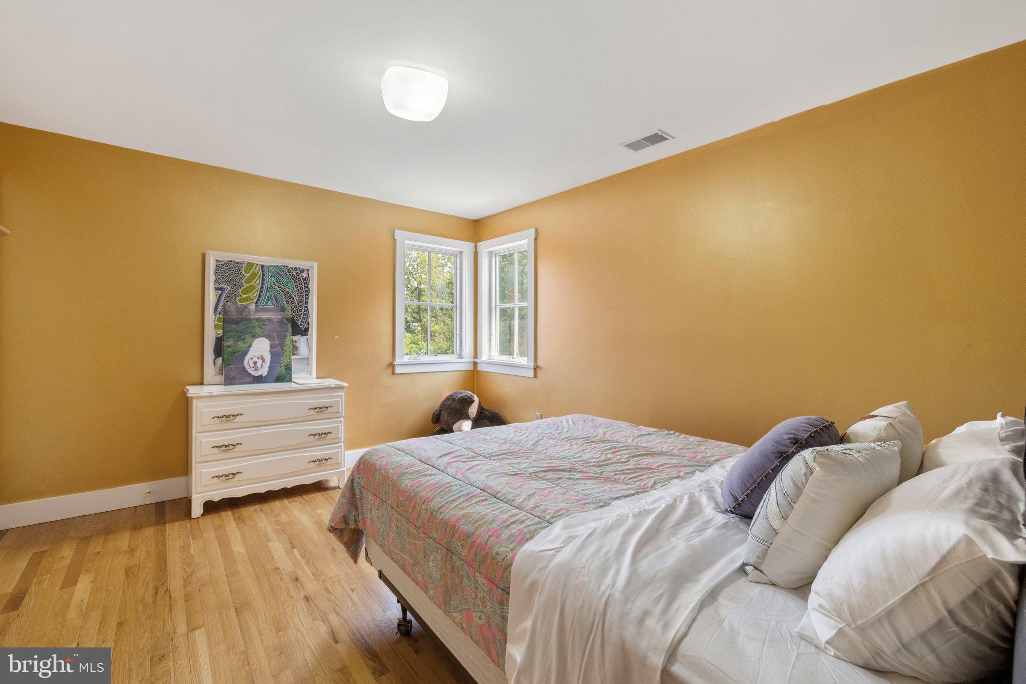104 Greenfields Ln