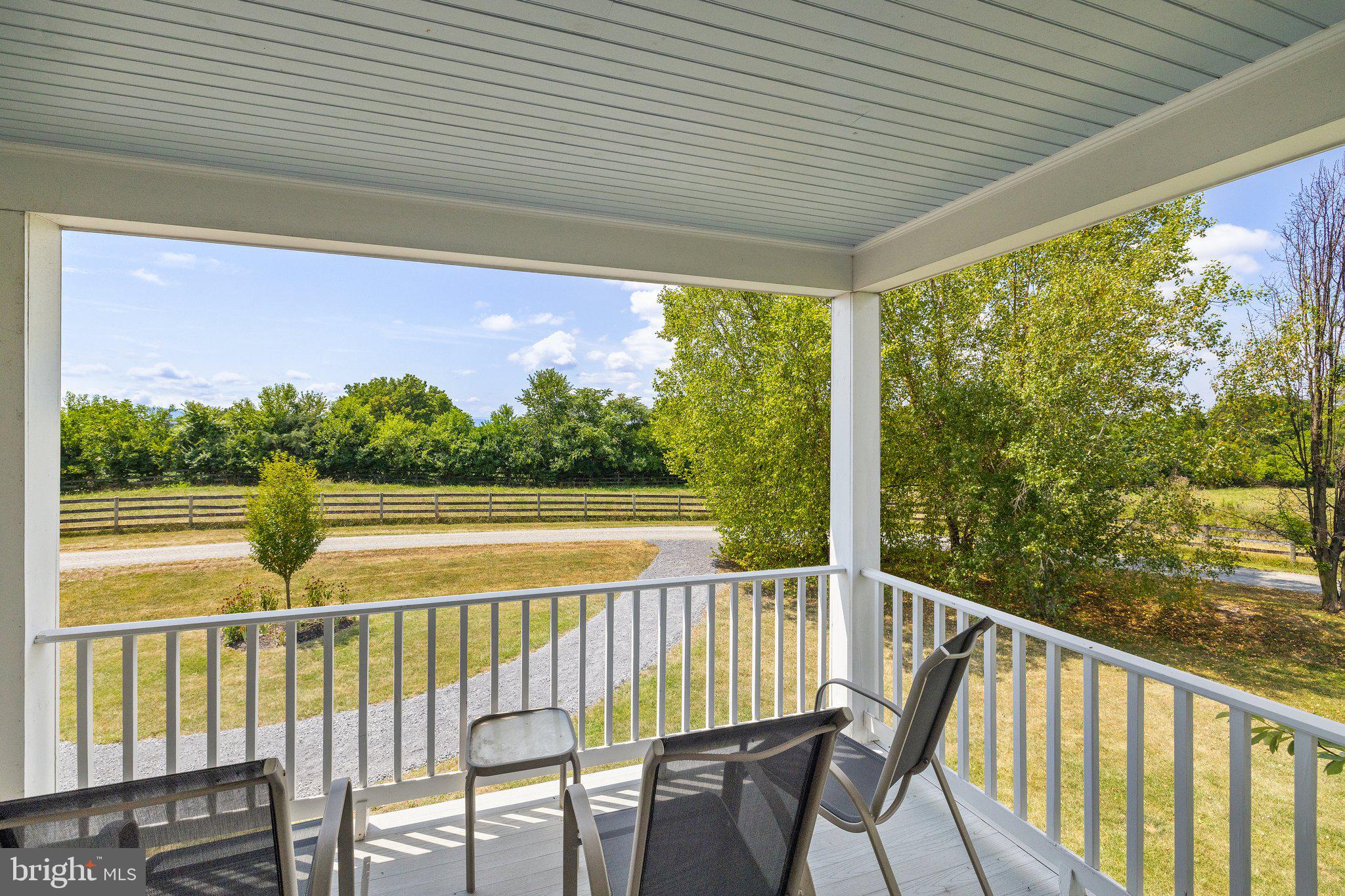 104 Greenfields Ln