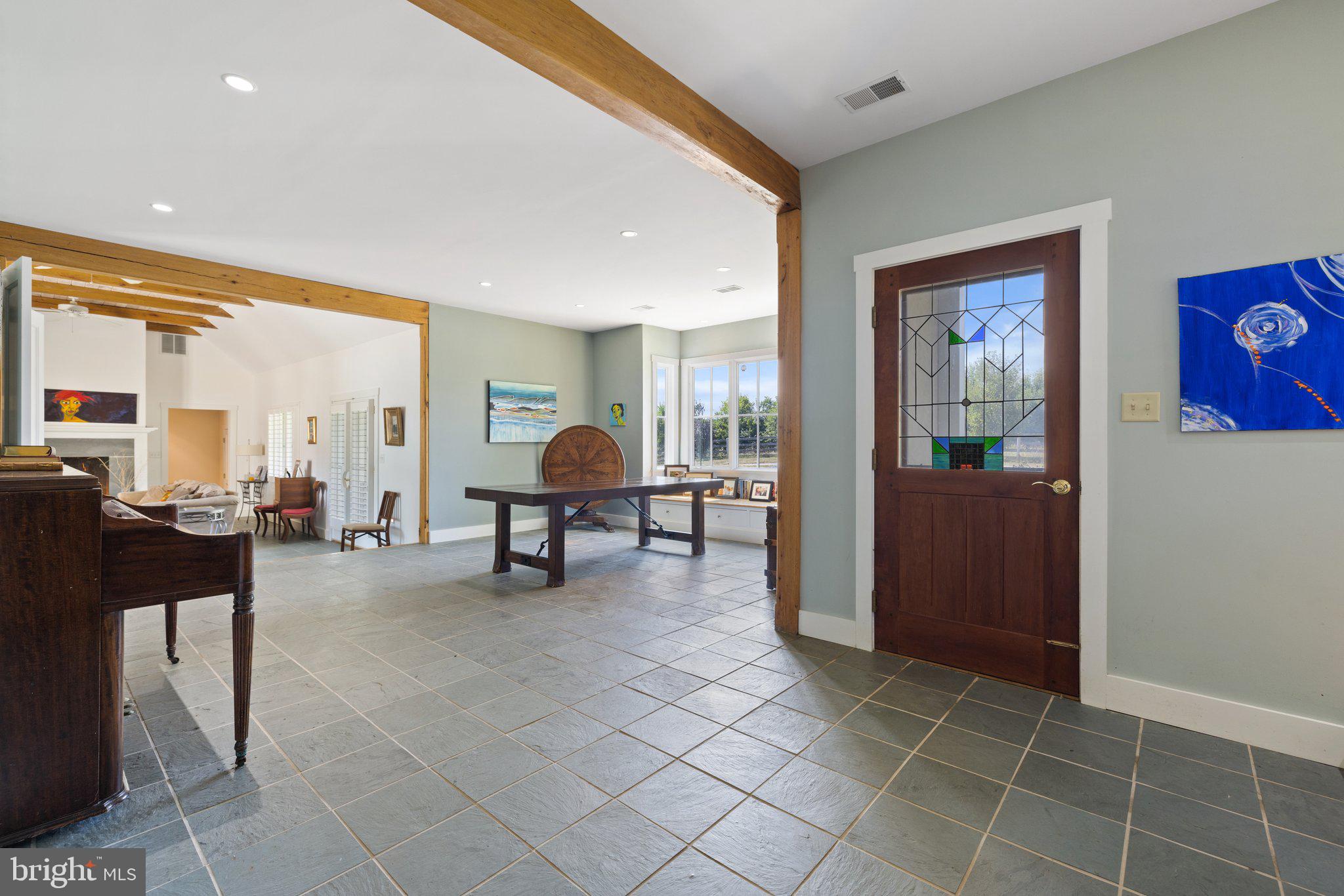 104 Greenfields Ln
