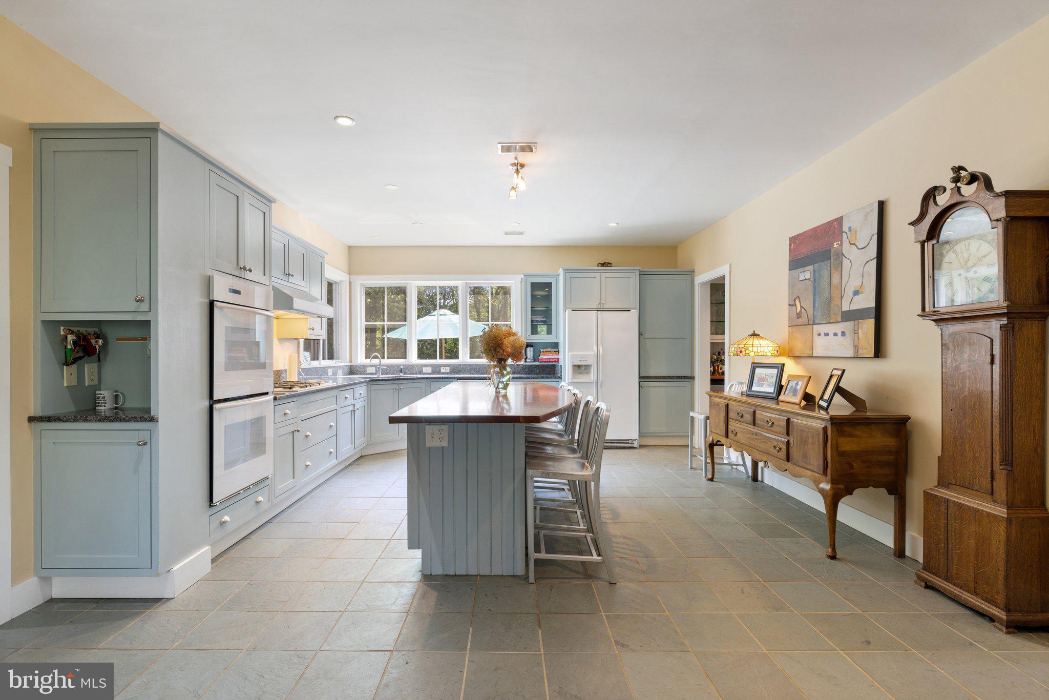 104 Greenfields Ln
