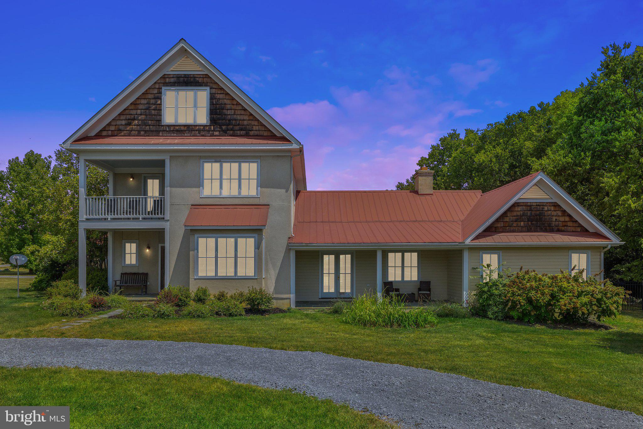 104 Greenfields Ln
