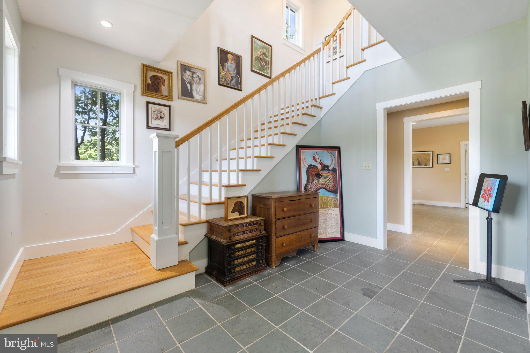104 Greenfields Ln