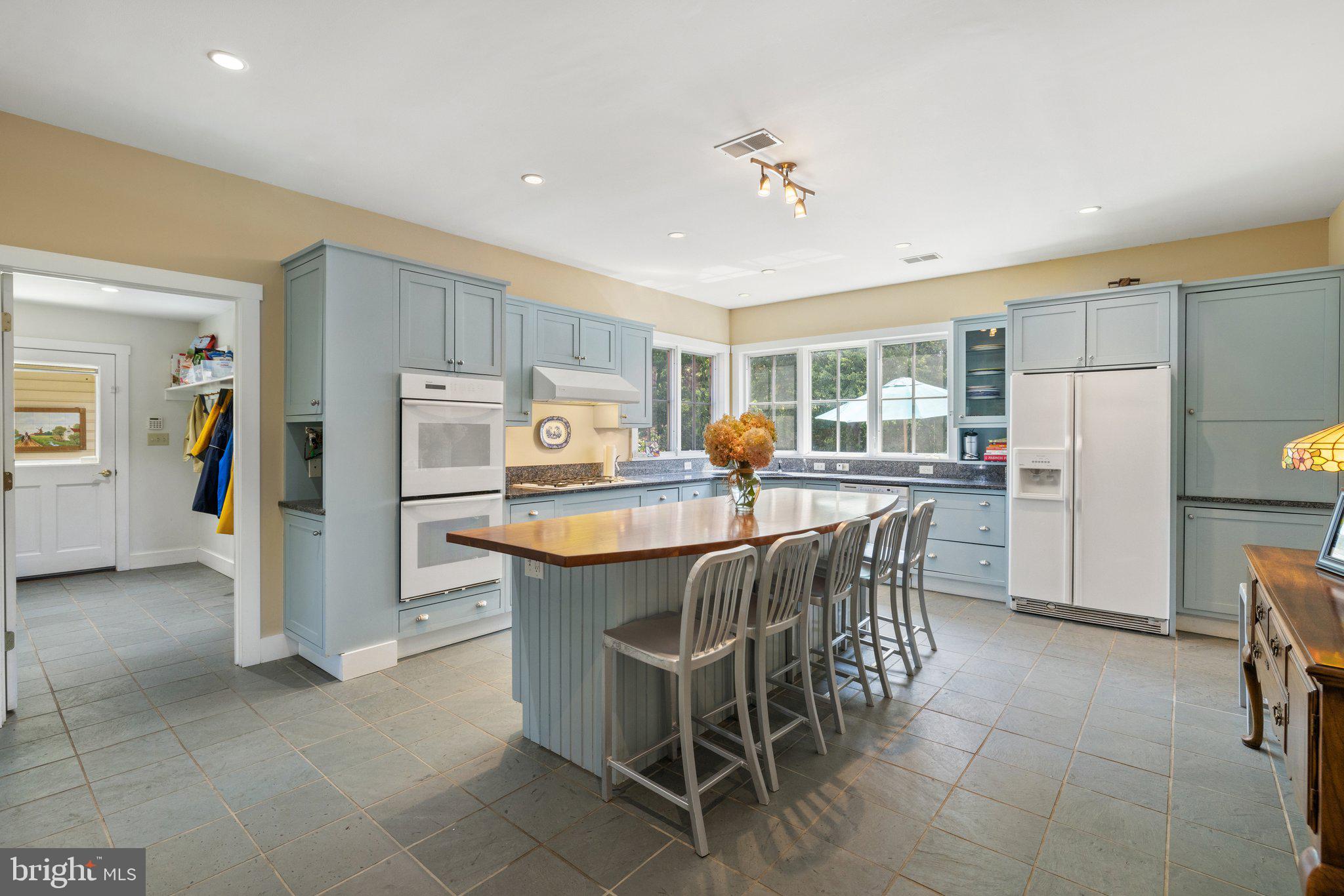 104 Greenfields Ln