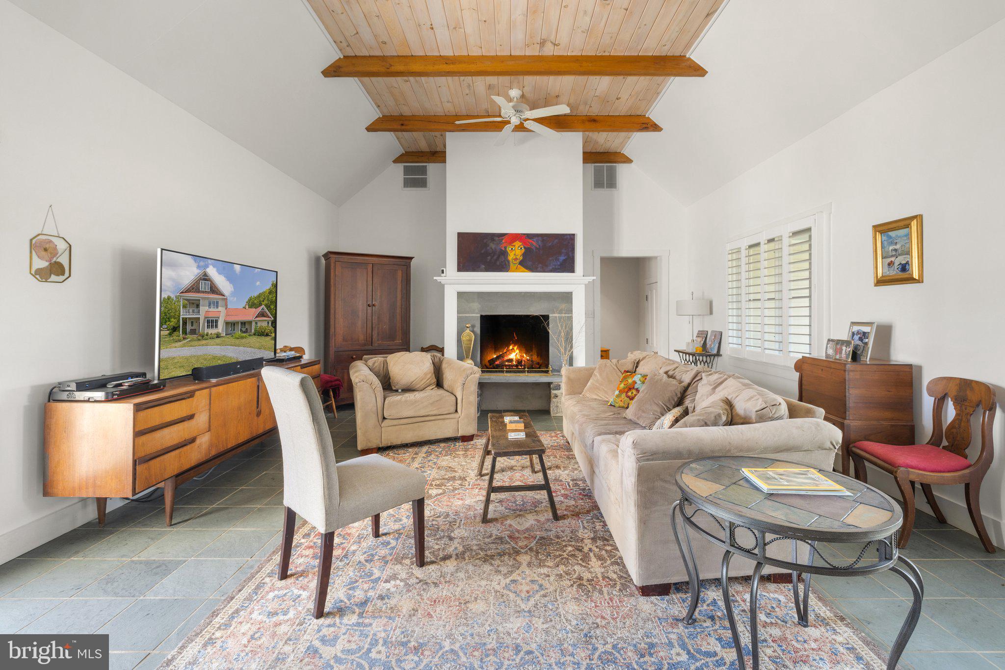 104 Greenfields Ln