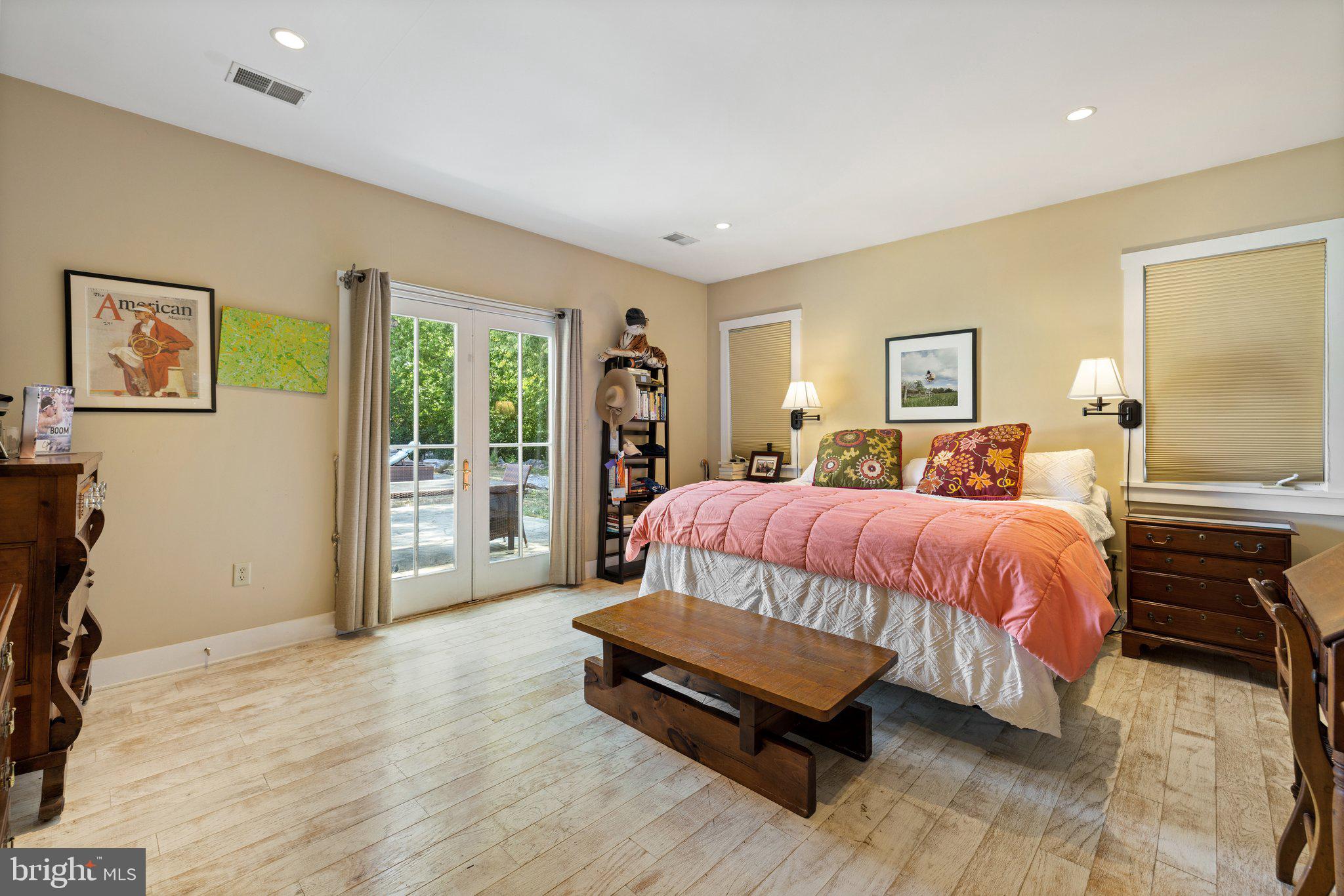104 Greenfields Ln