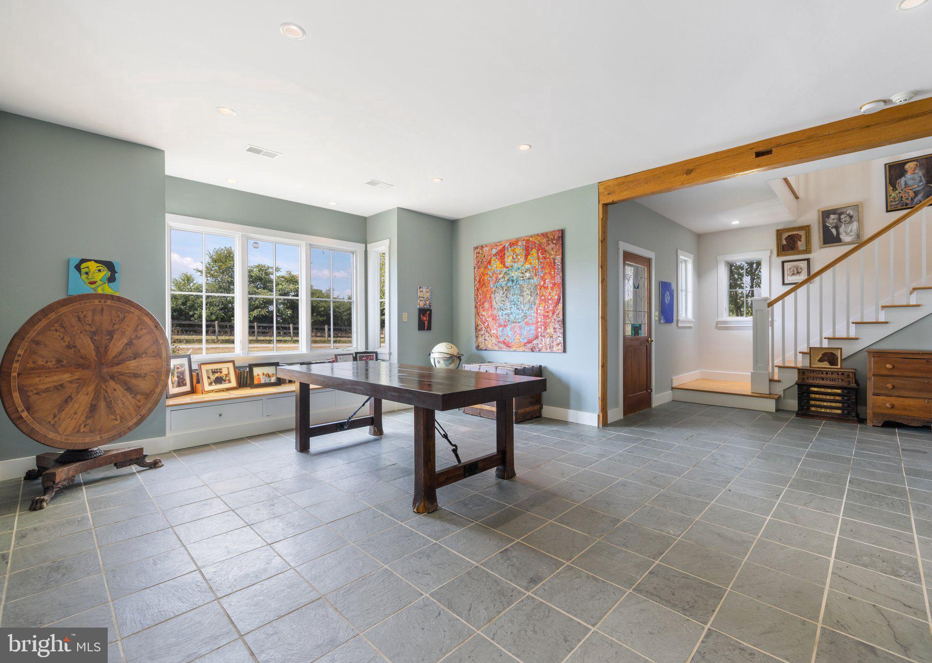 104 Greenfields Ln
