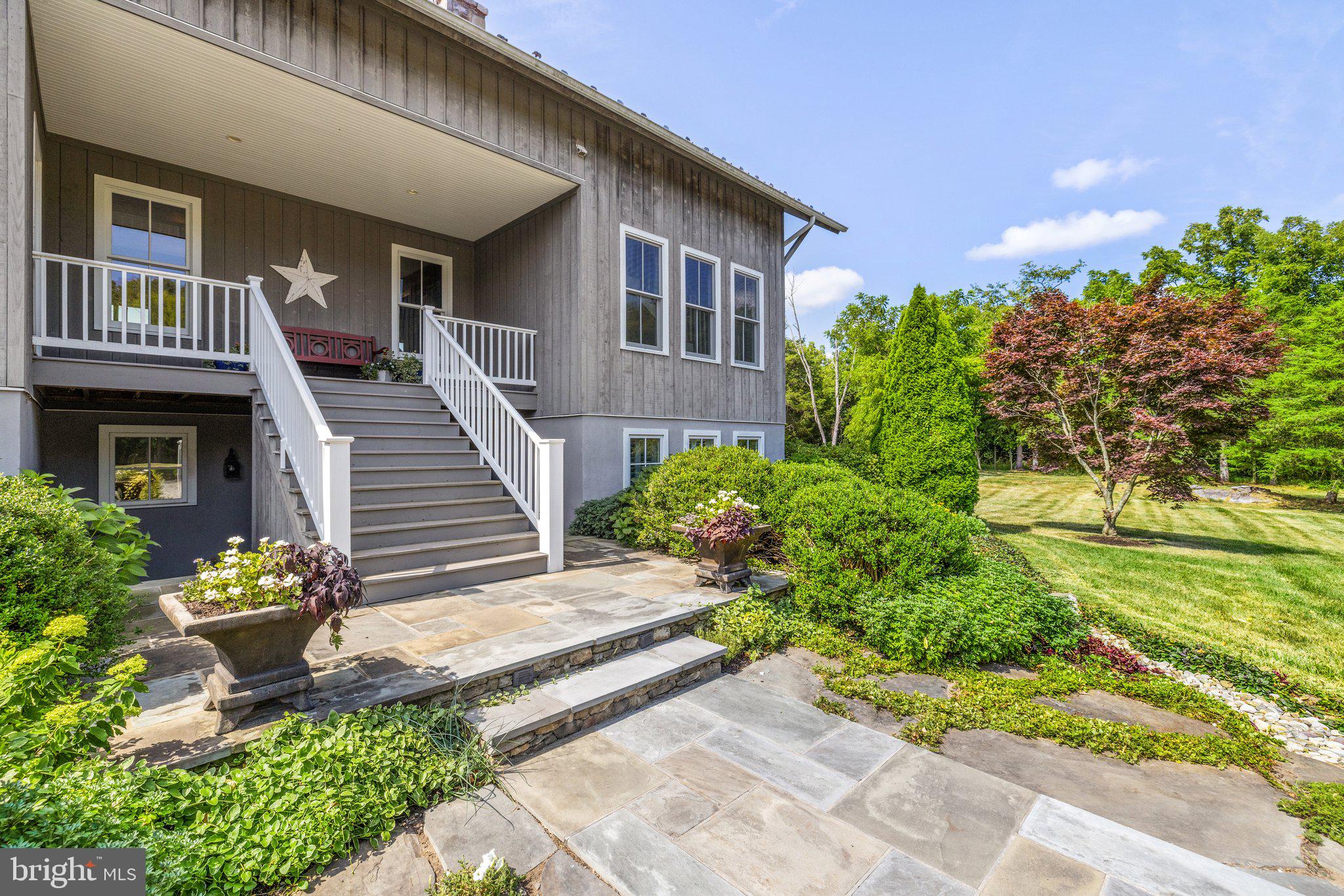 163 Greenfields Ln
