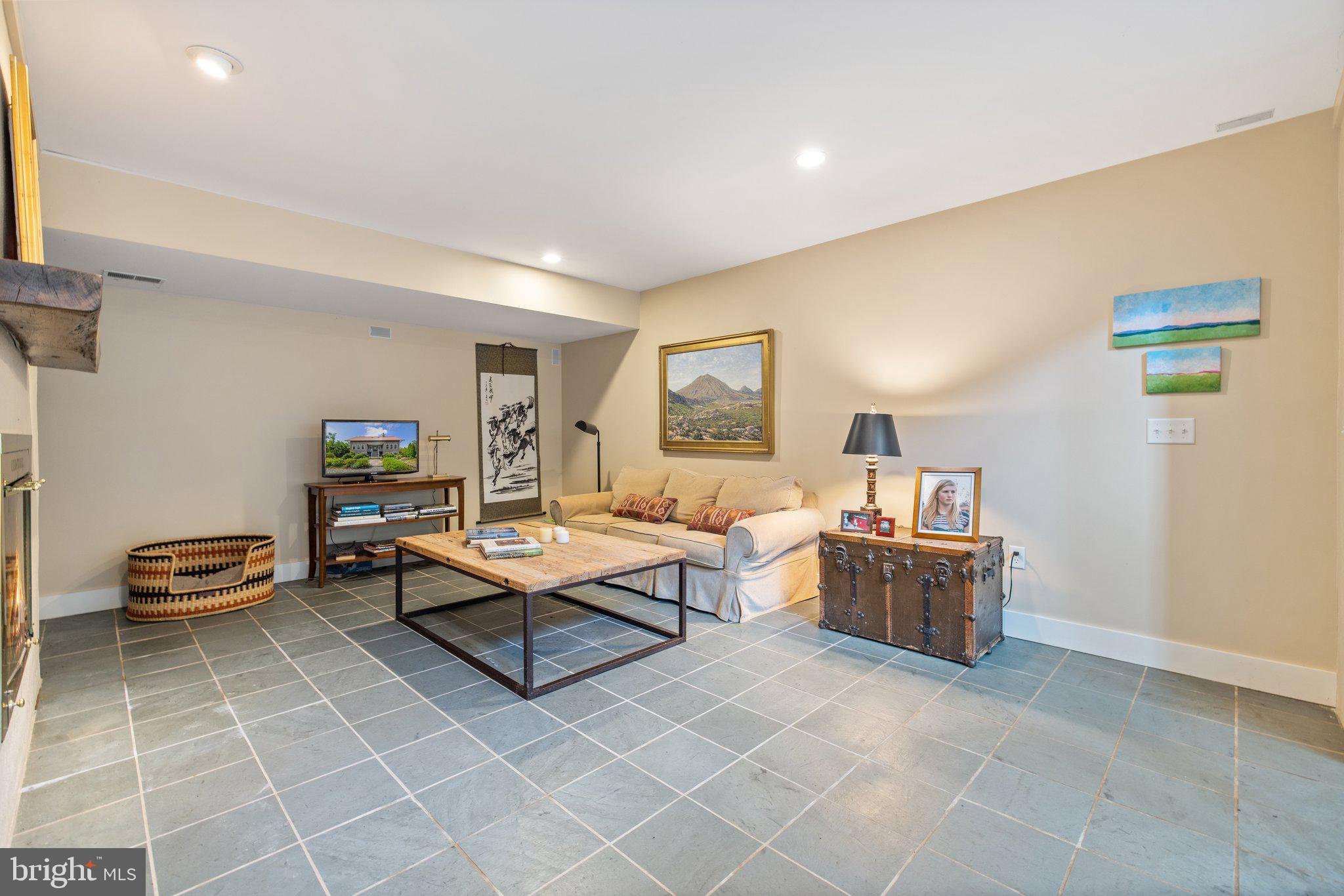 163 Greenfields Ln