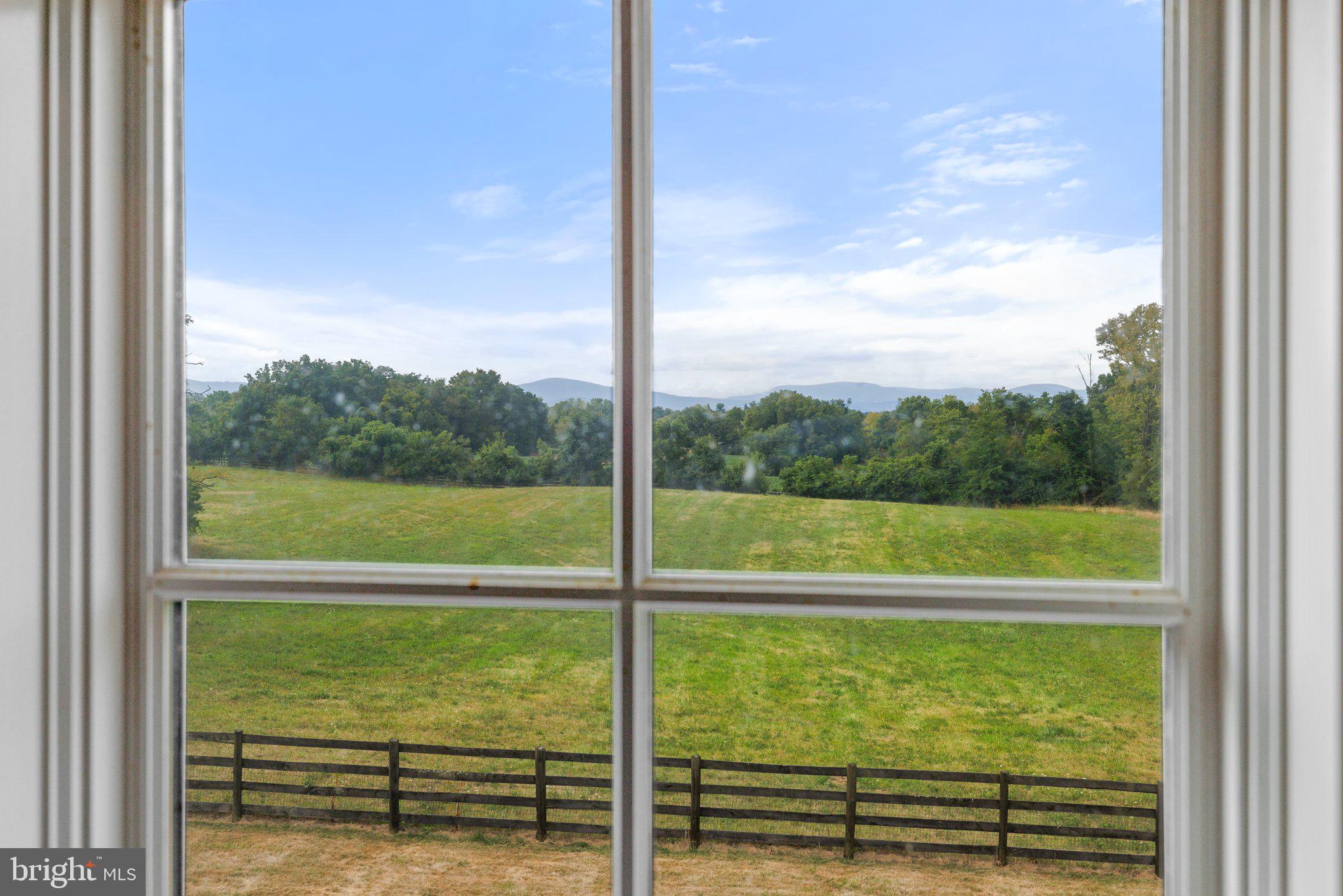 163 Greenfields Ln