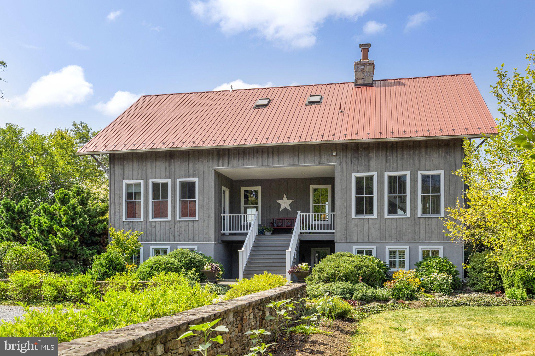 163 Greenfields Ln