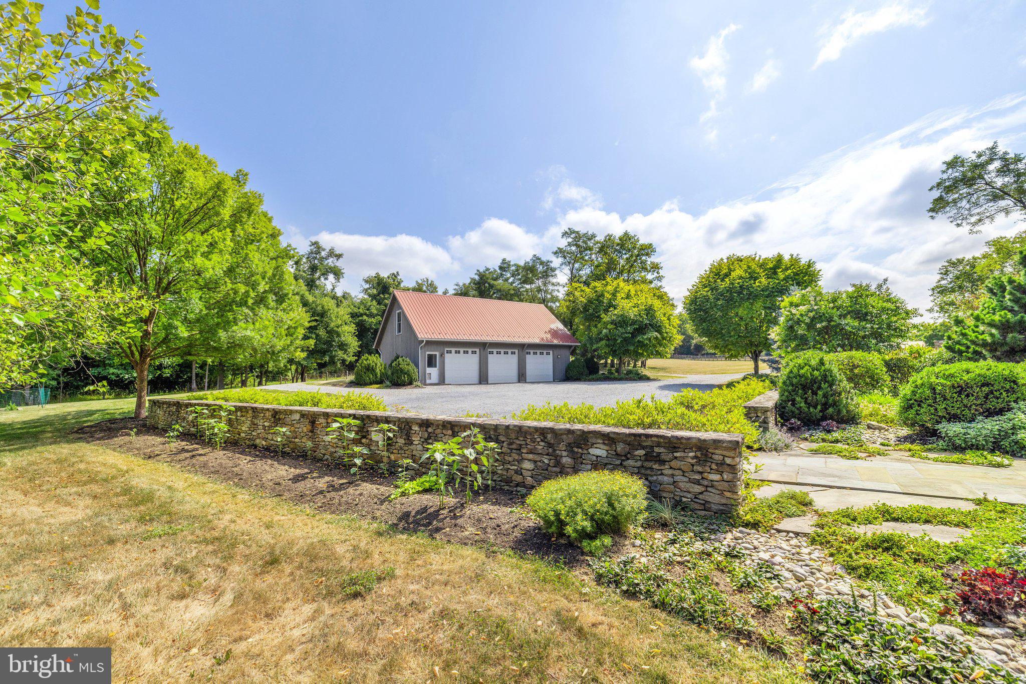 163 Greenfields Ln