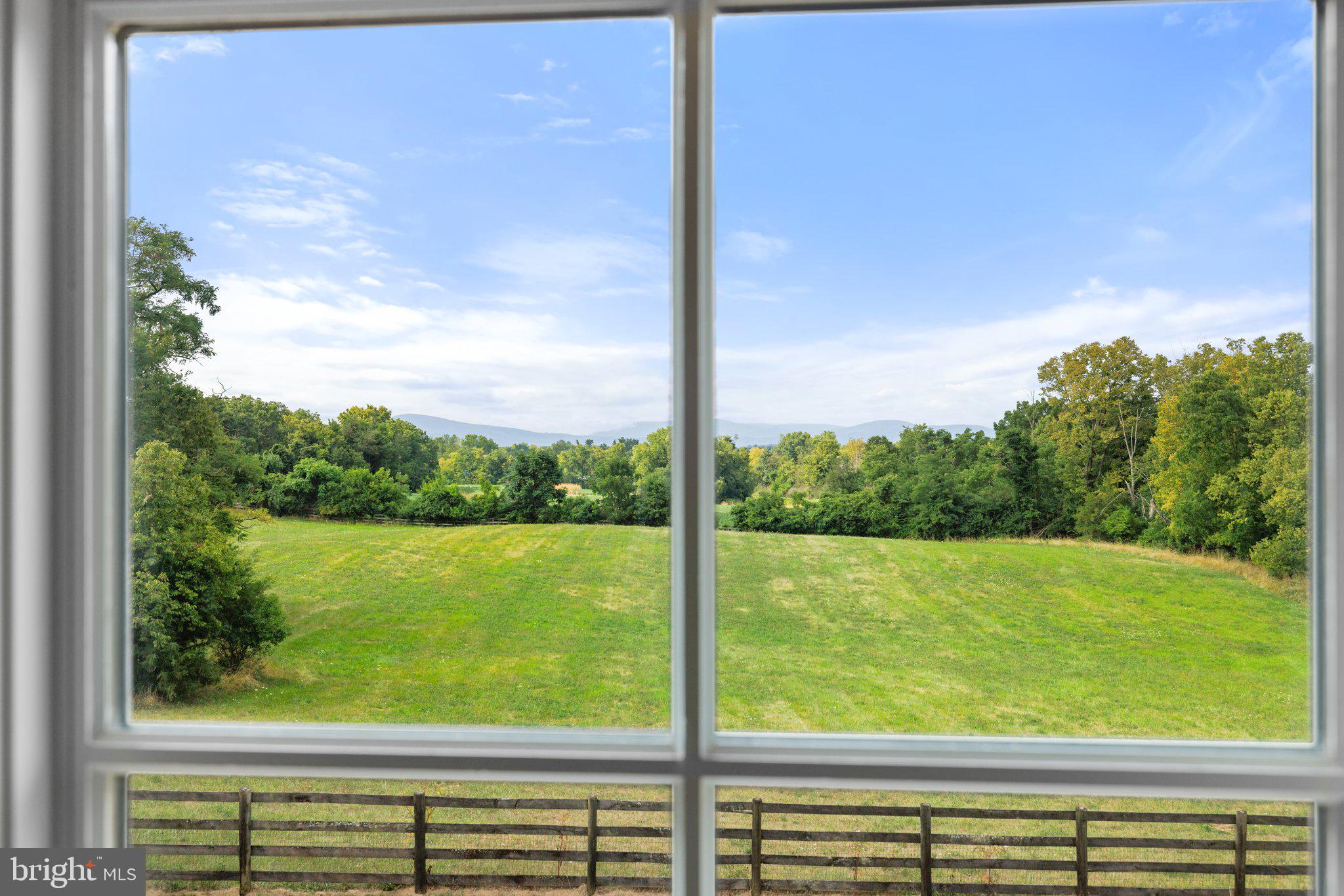 163 Greenfields Ln