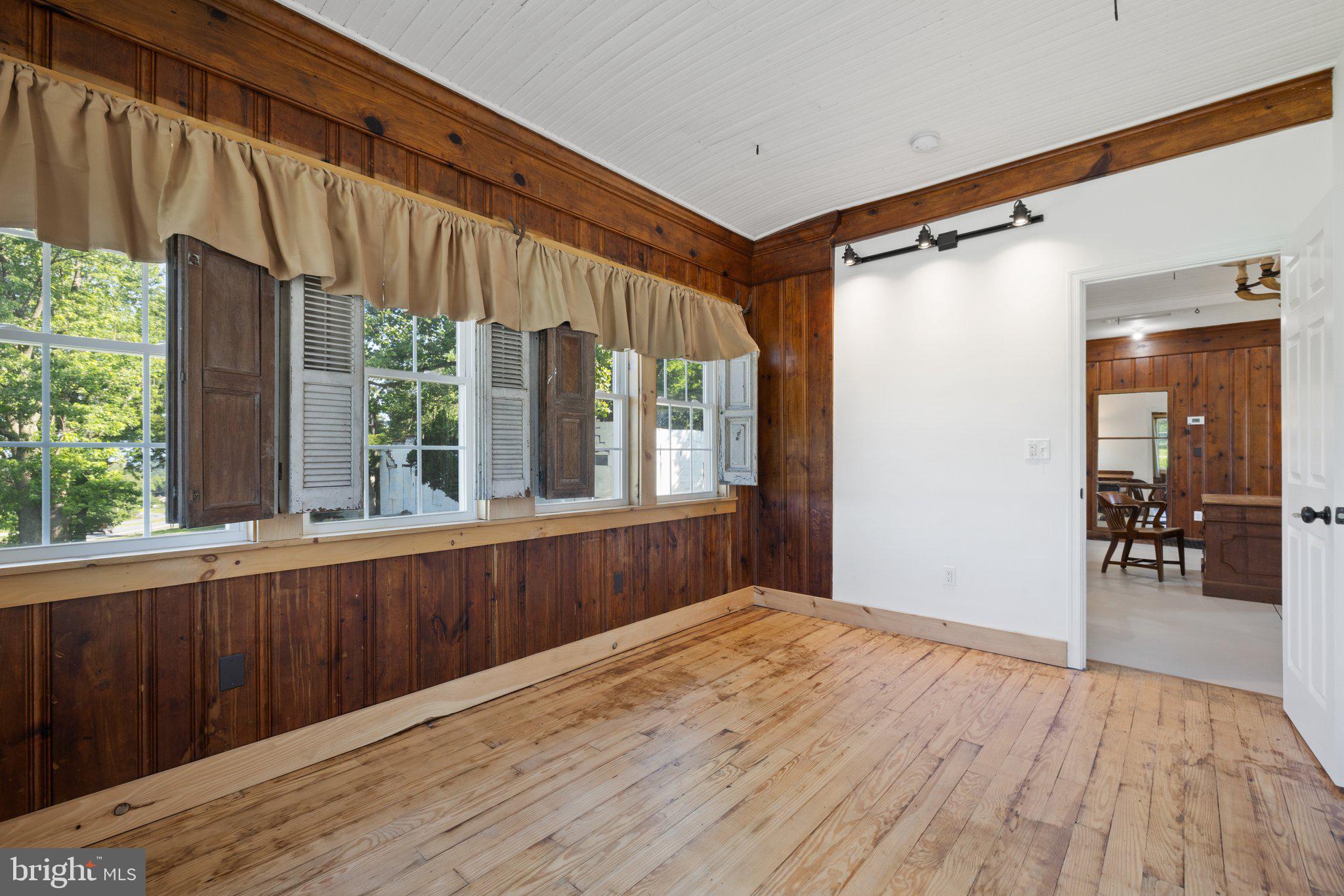 22540 Blue Ridge Mountain Road