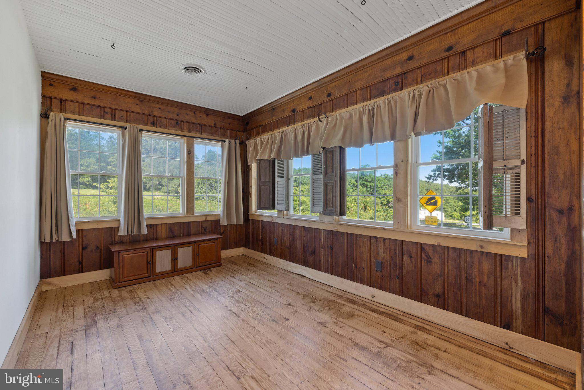 22540 Blue Ridge Mountain Road