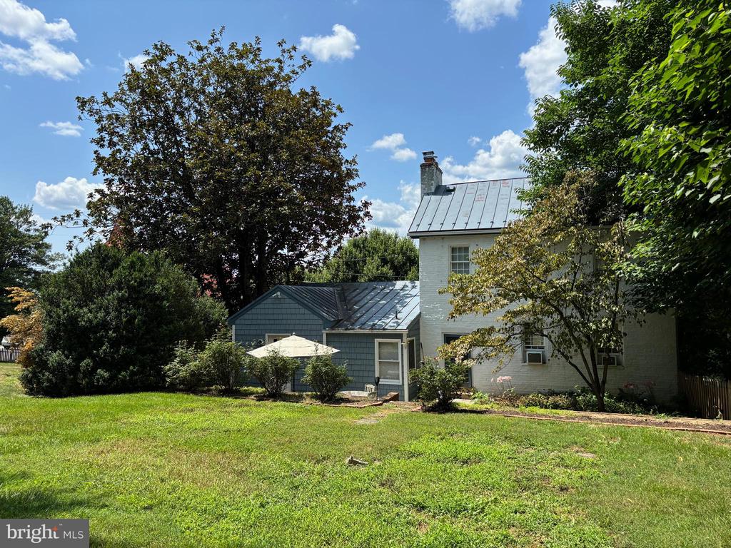 677 Federal St