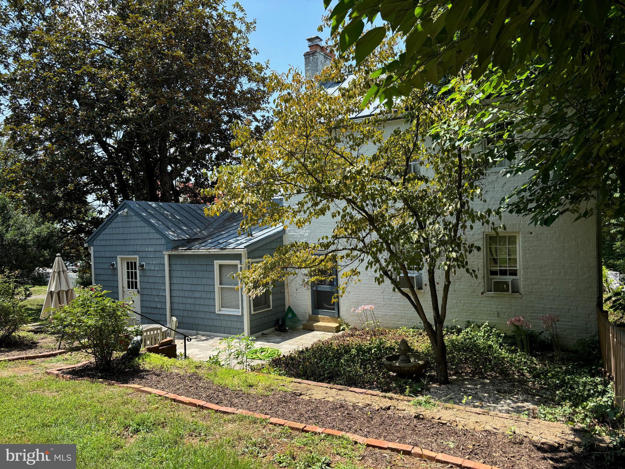 677 Federal St