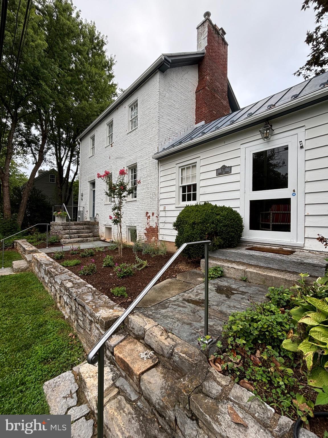677 Federal St