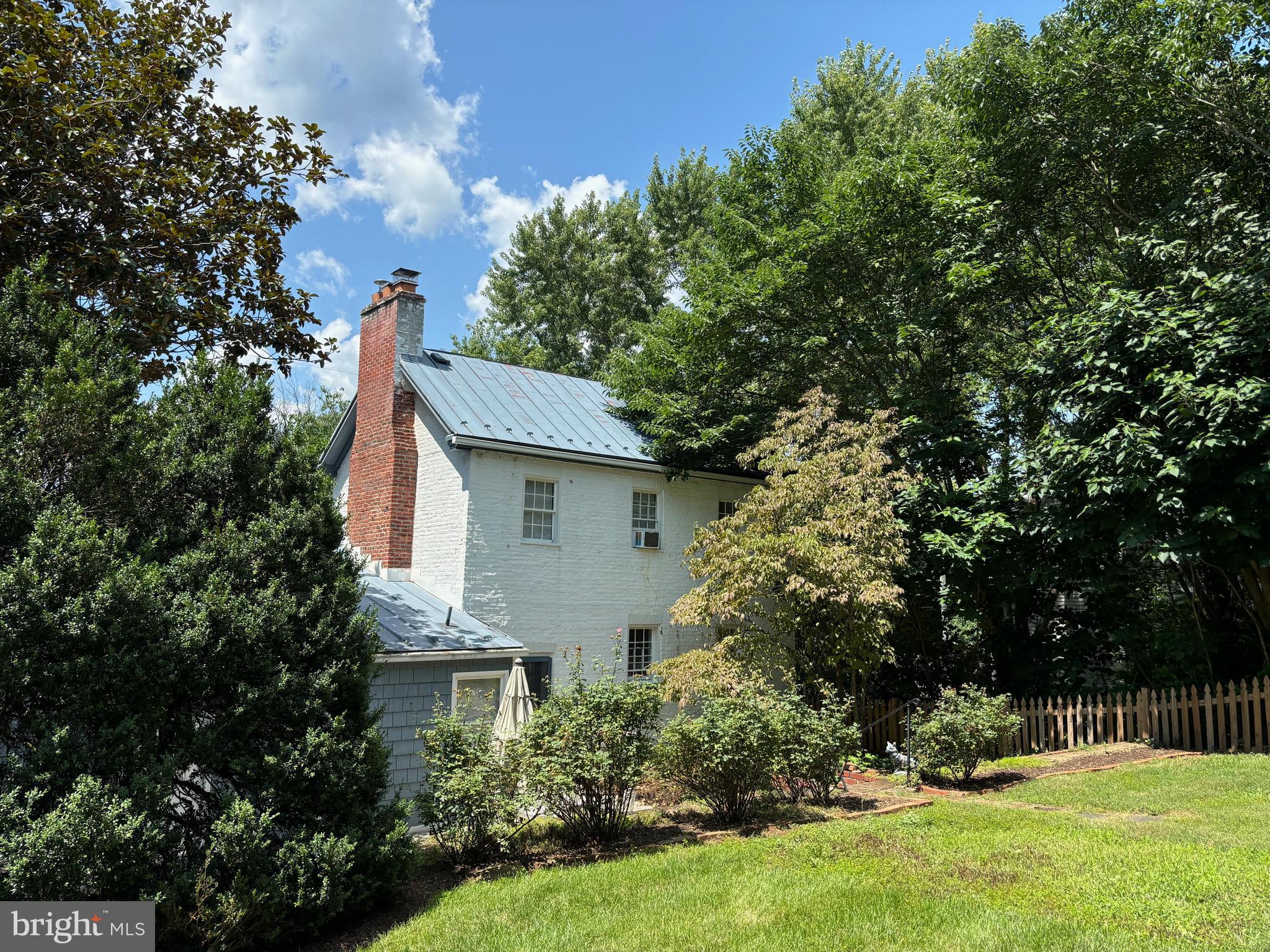 677 Federal St