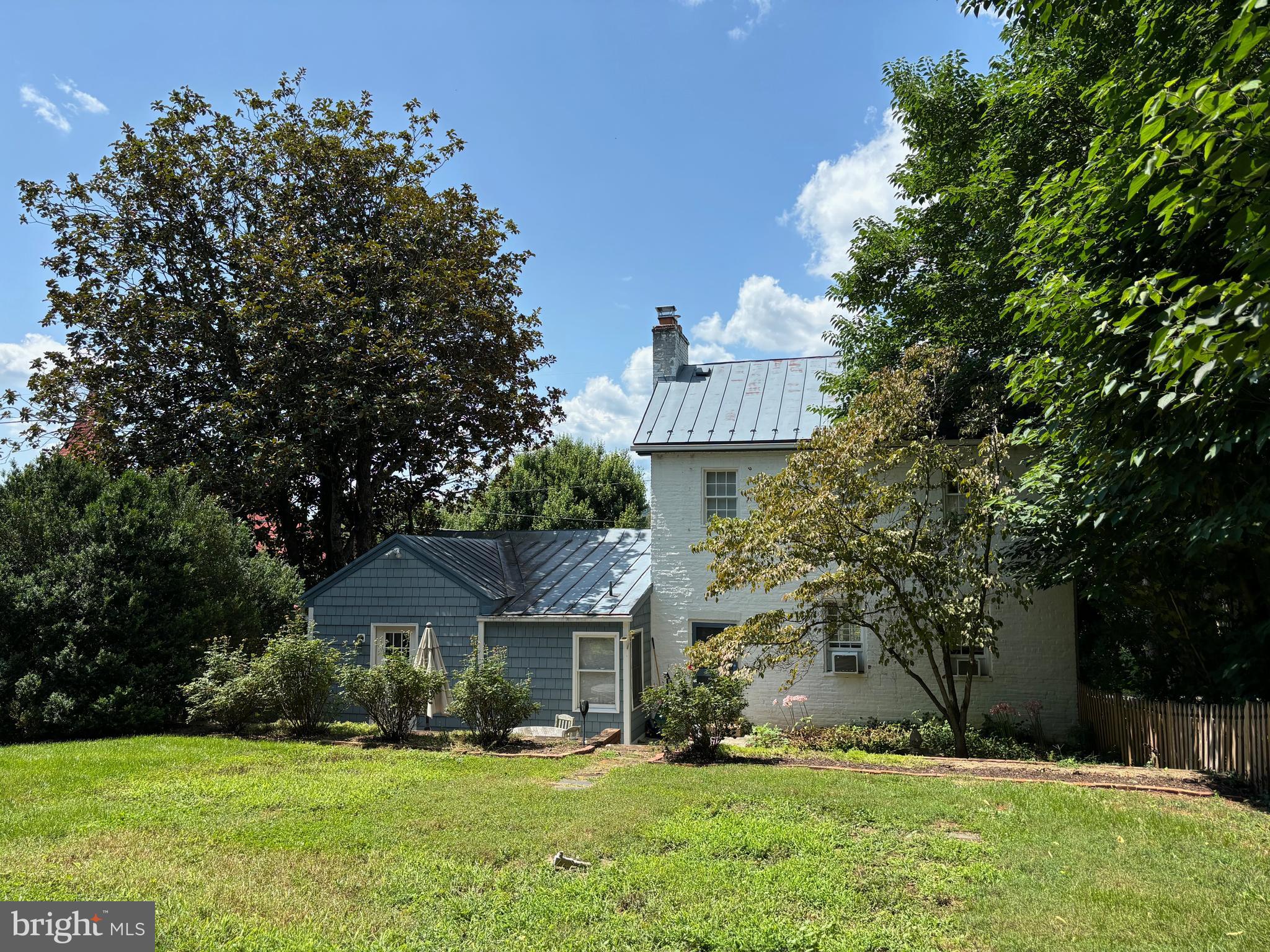 677 Federal St