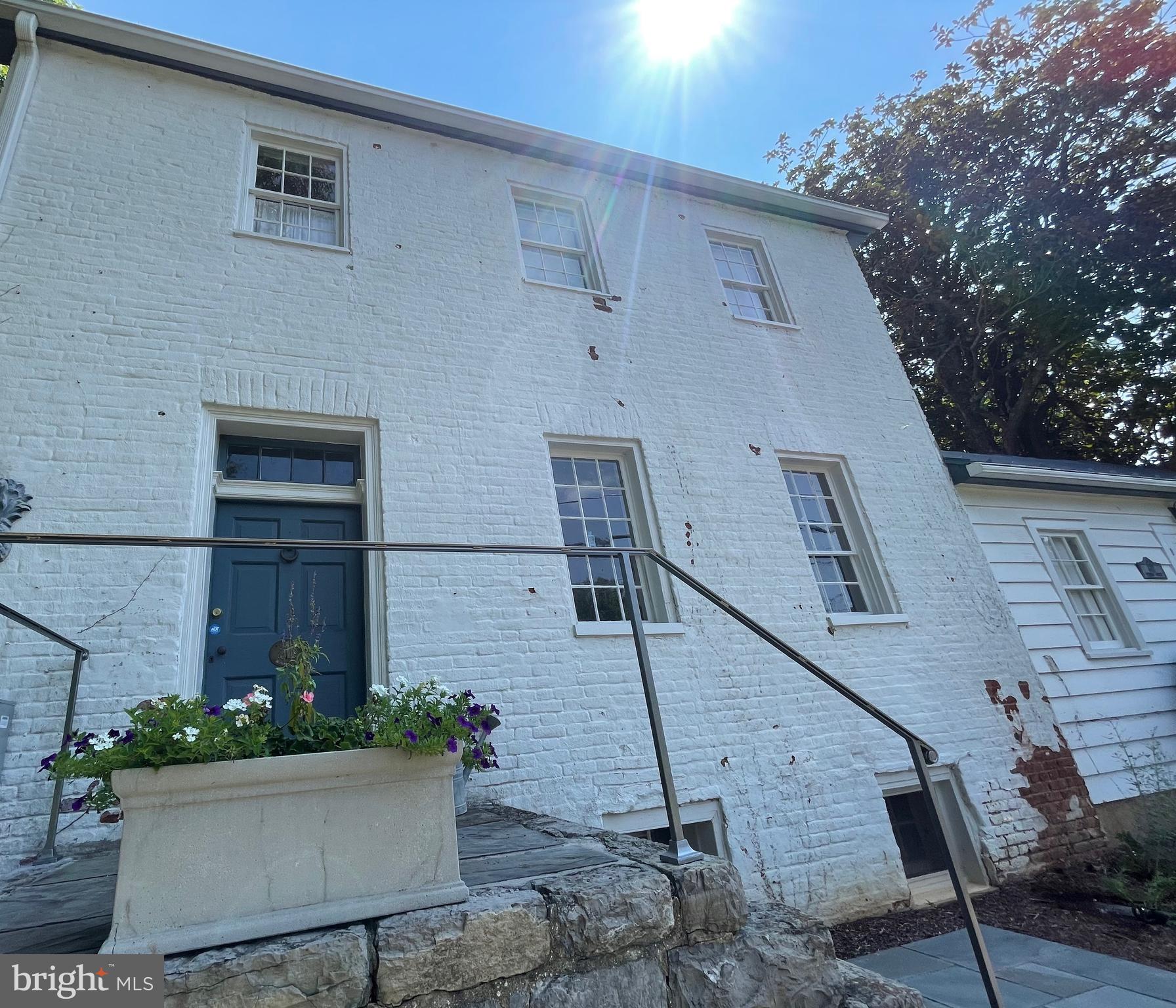677 Federal St
