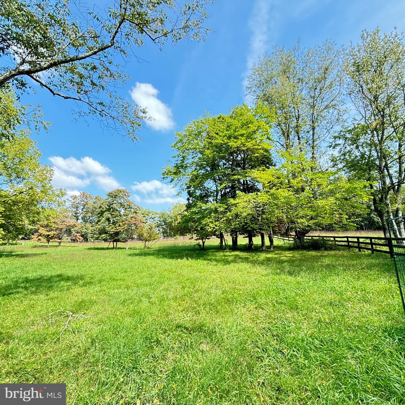 6589 Rockhill Mill