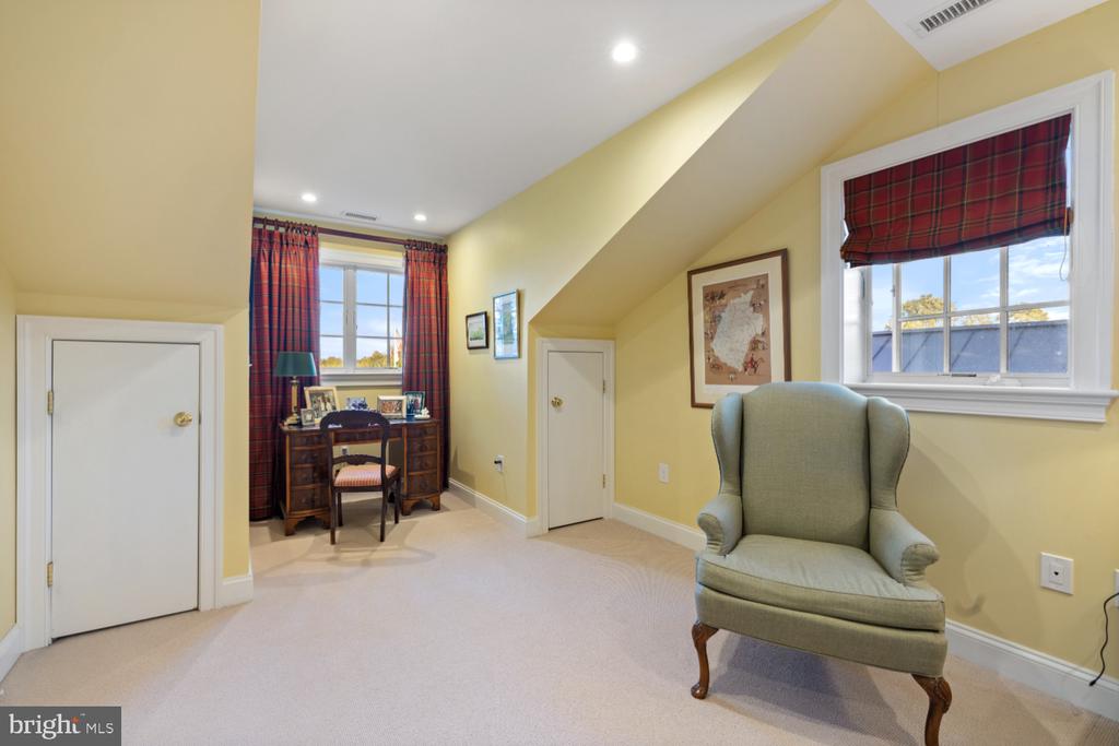 6313 OLD GOOSE CREEK