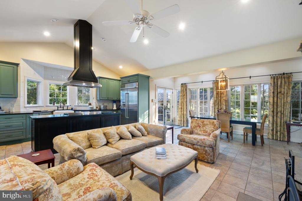 6313 OLD GOOSE CREEK